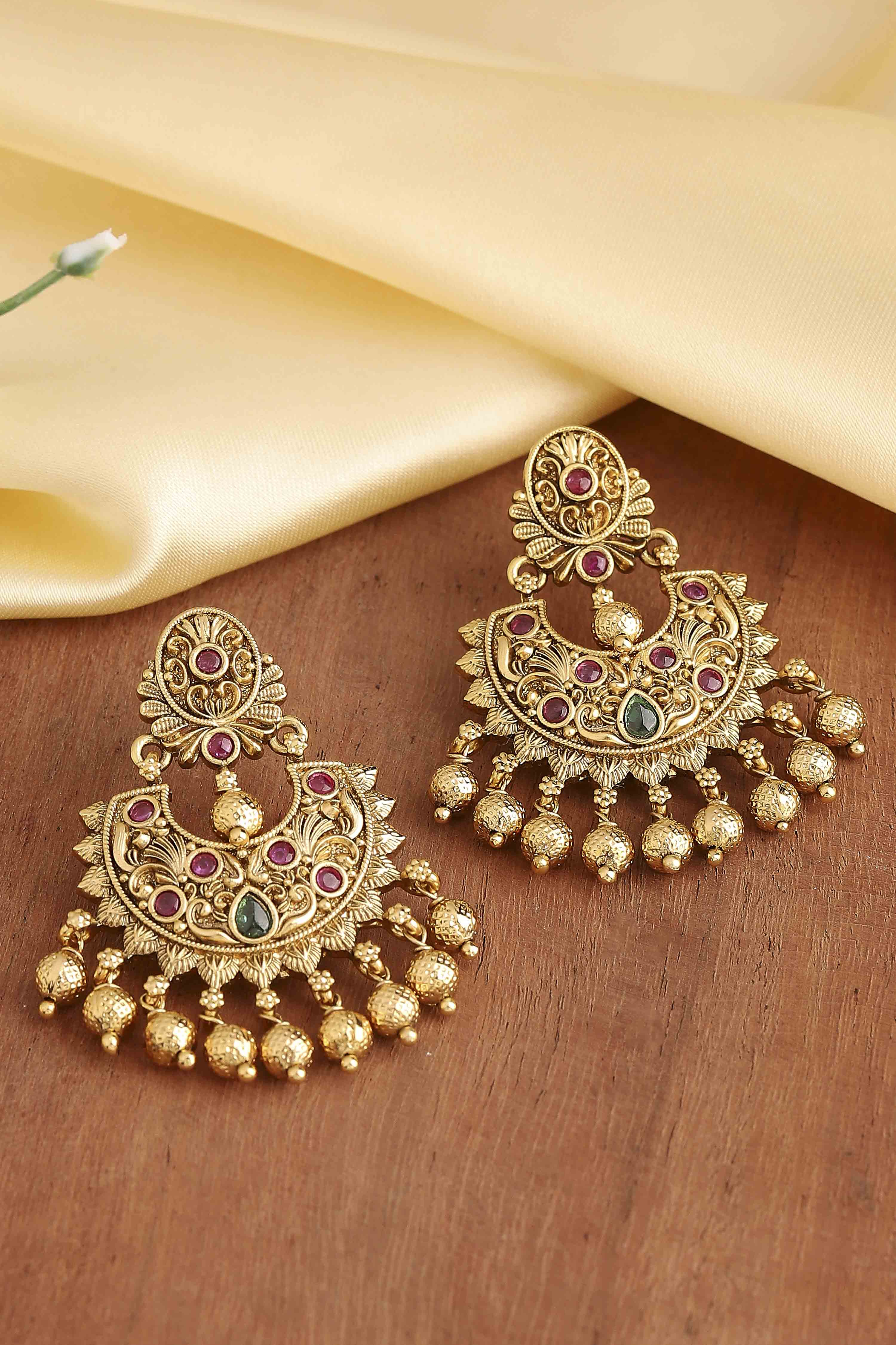 Gold Brass Chaandbali image number 0