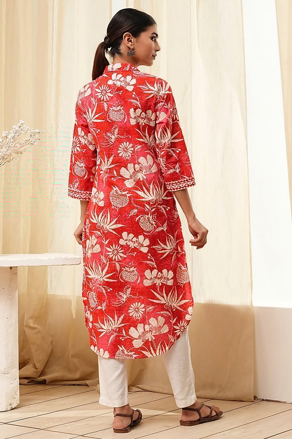 Red Pure Cotton Floral Straight Kurta image number 3