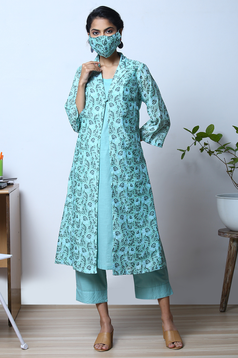 Mint Green Art Silk Straight Kurta Relaxed Pant Suit Set image number 4