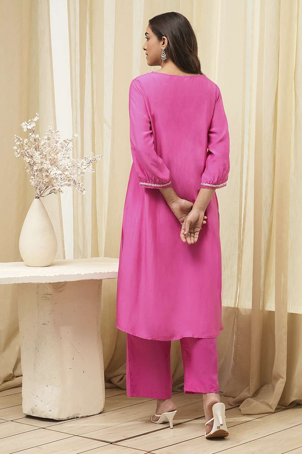 Pink Embroidered Straight Kurta Set image number 4