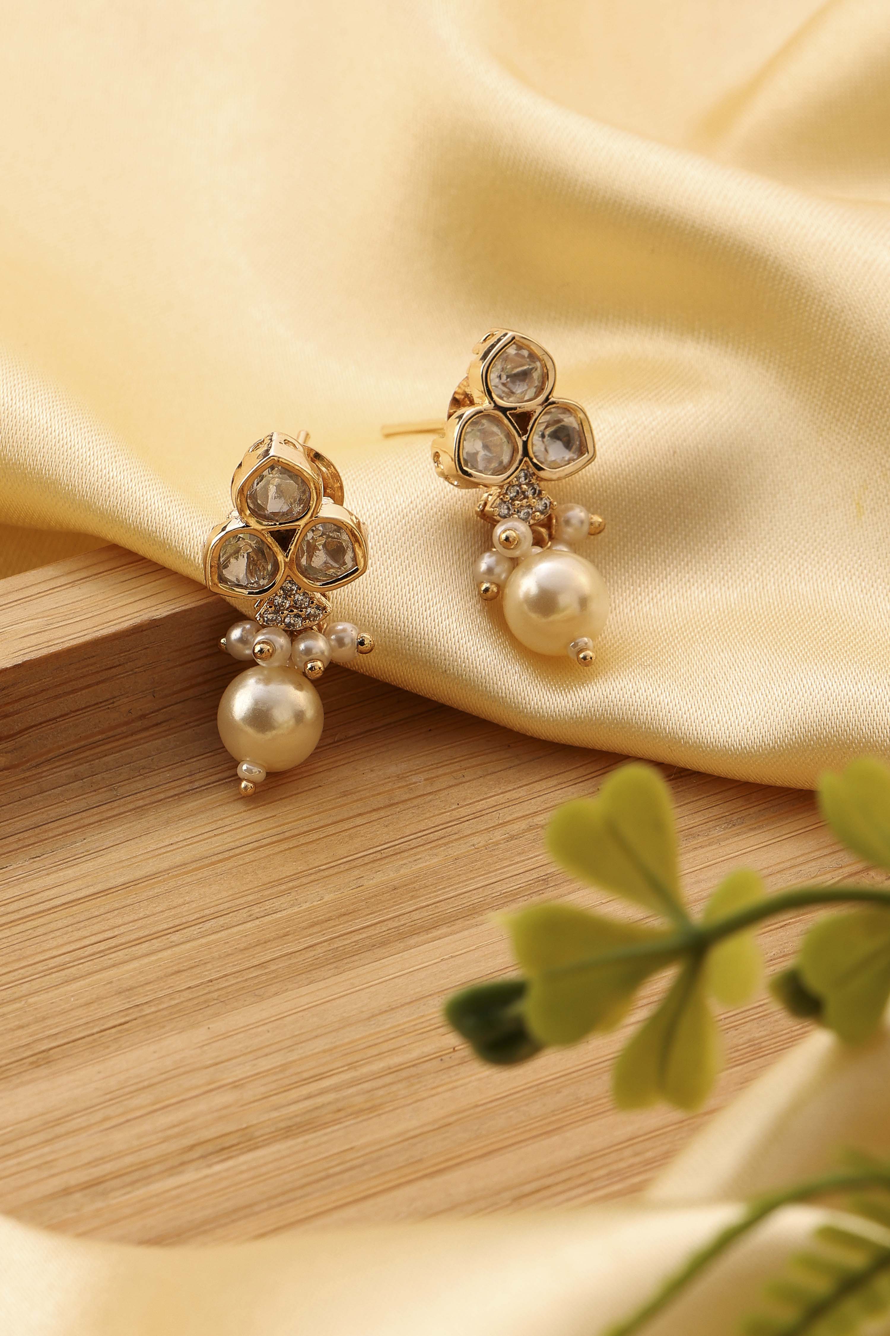 White Gold-Plated Brass Pearl Drop Earrings image number 0