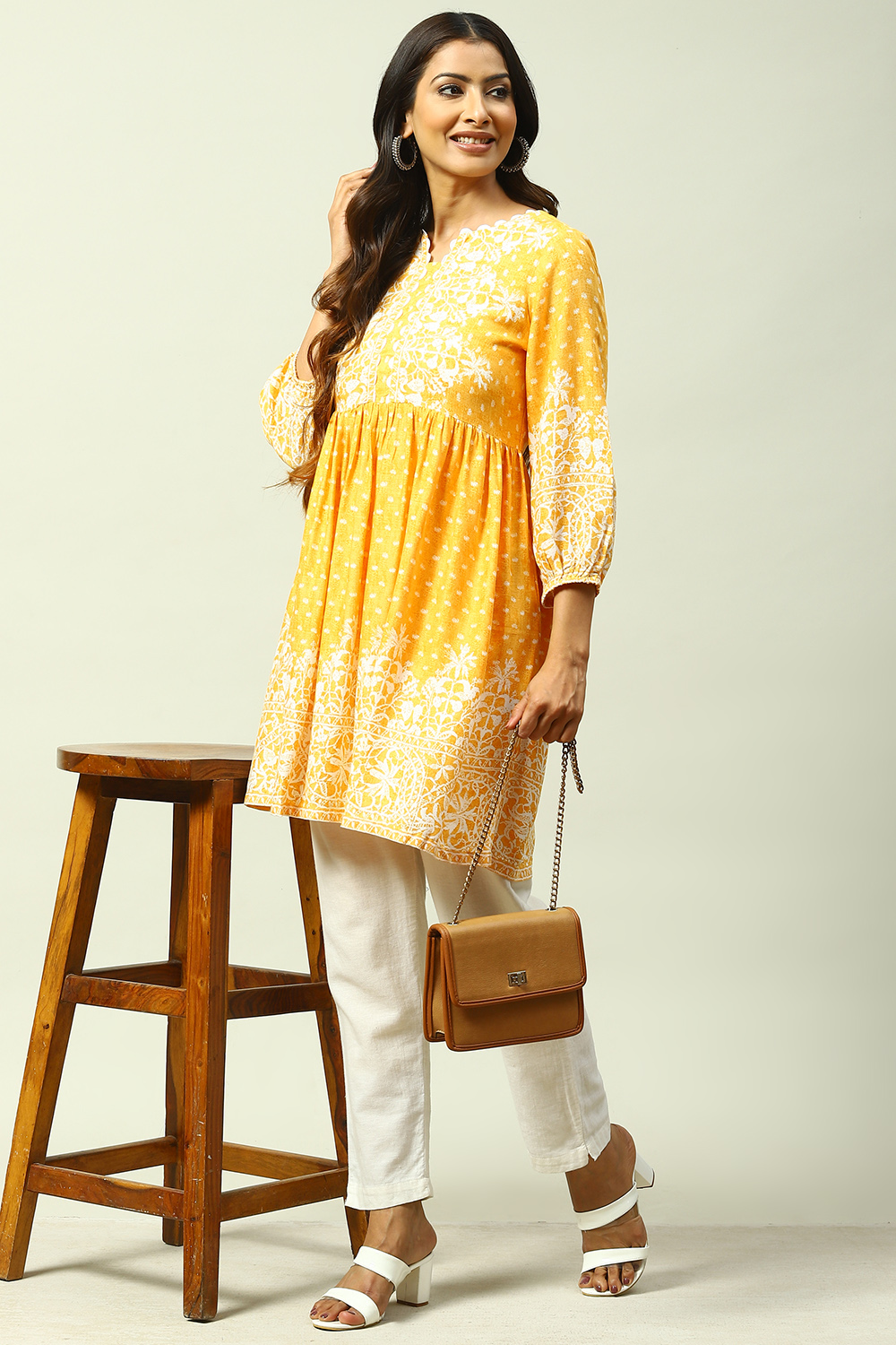 Yellow LIVA Flared Kurta image number 5