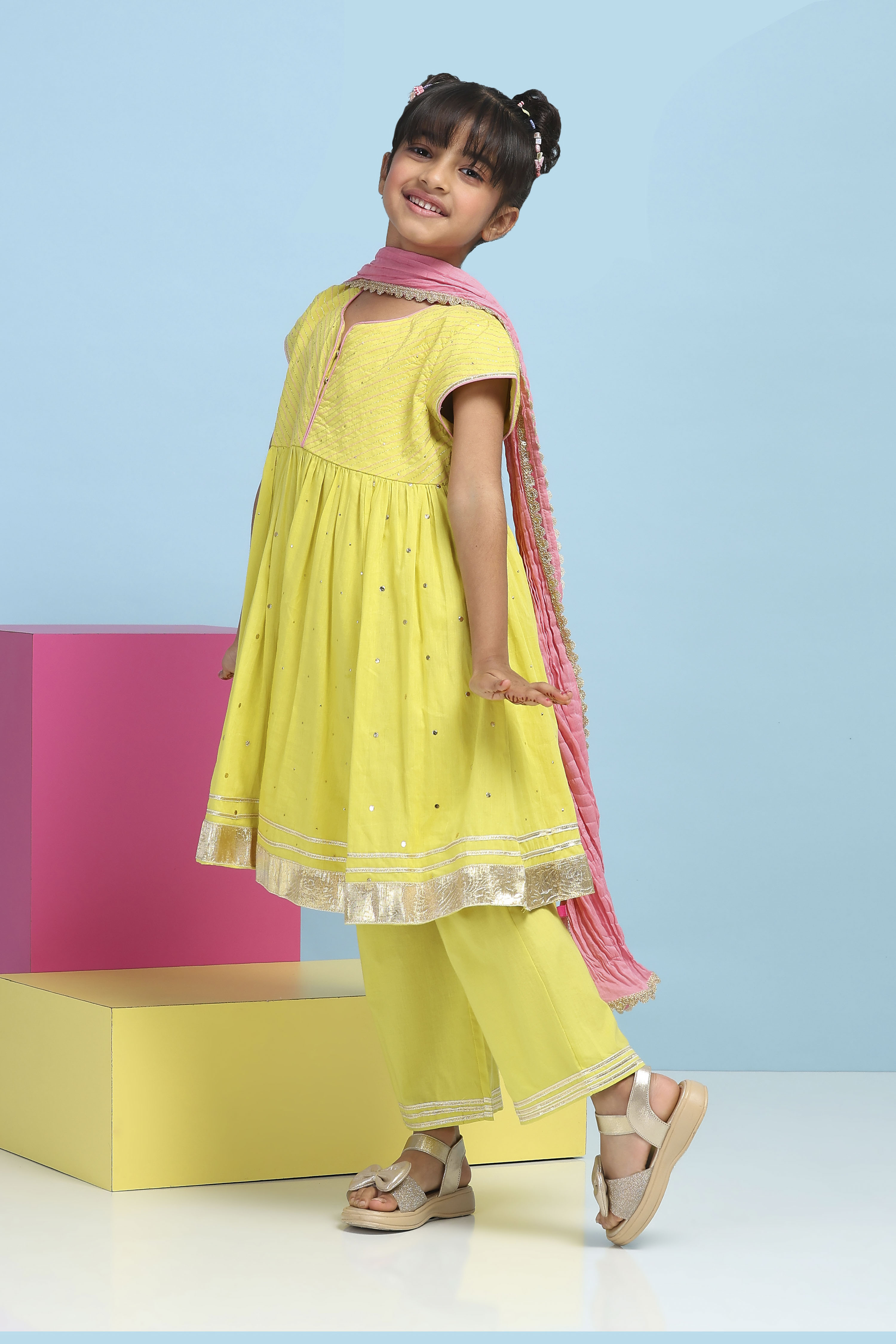 Green Cotton Embroidered Anarkali Suit Set image number 3