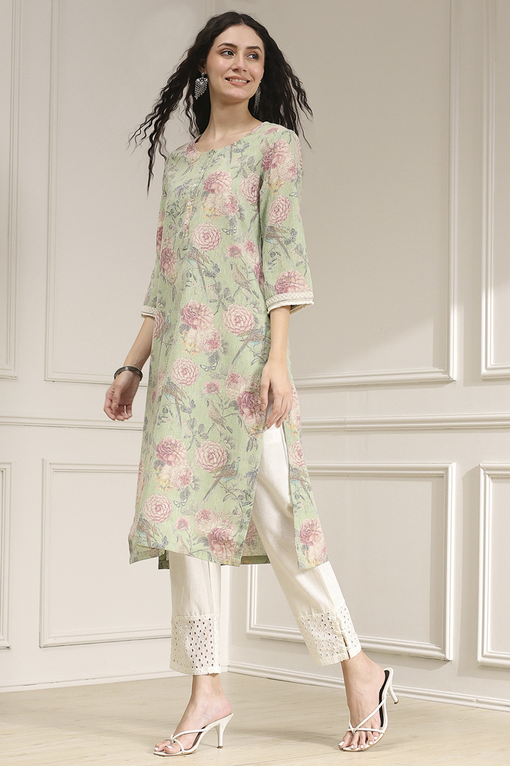 Yellow Cotton Blend Printed Straight Kurta image number 2