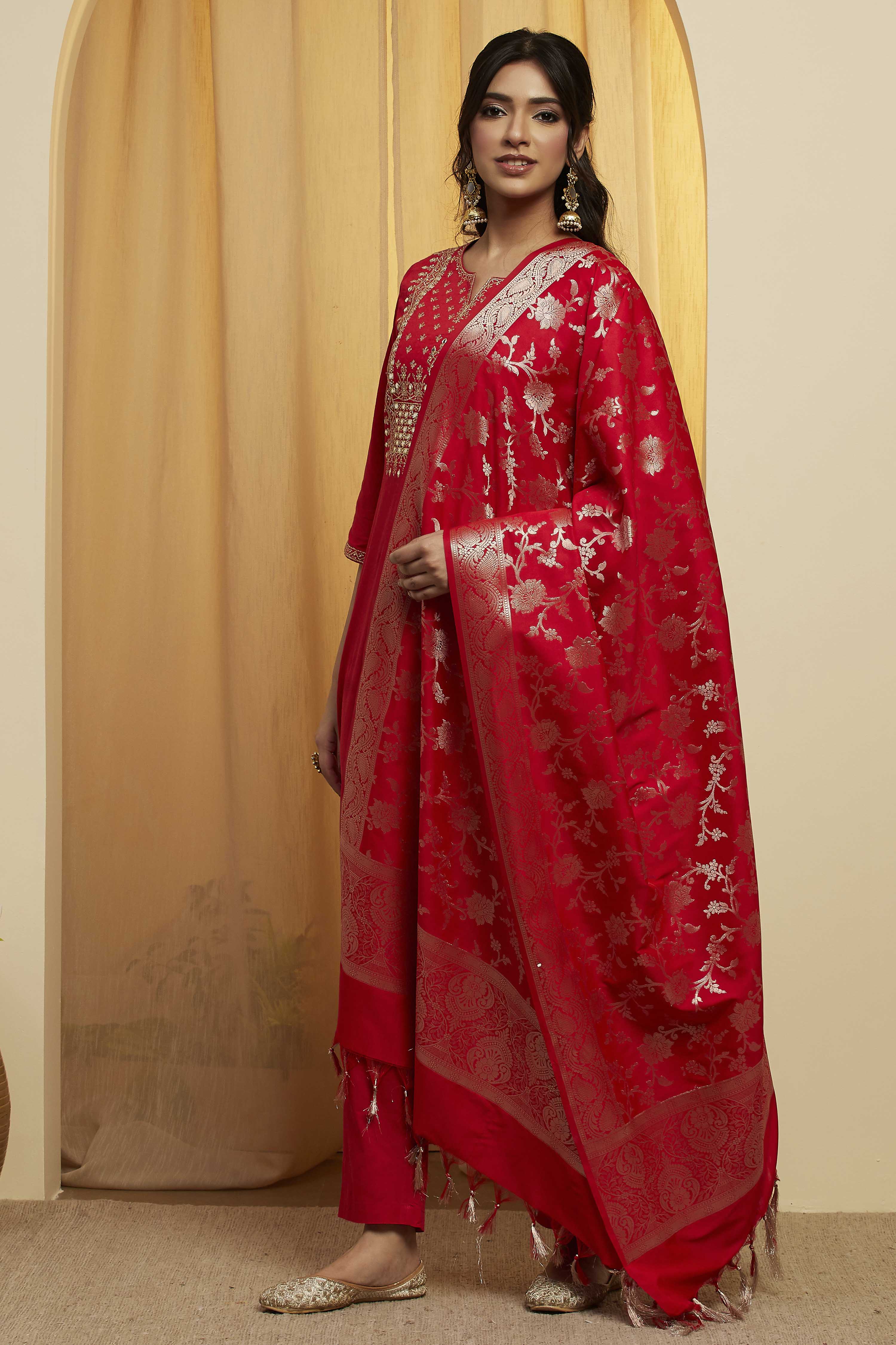 Red Floral Woven Design Dupatta image number 2