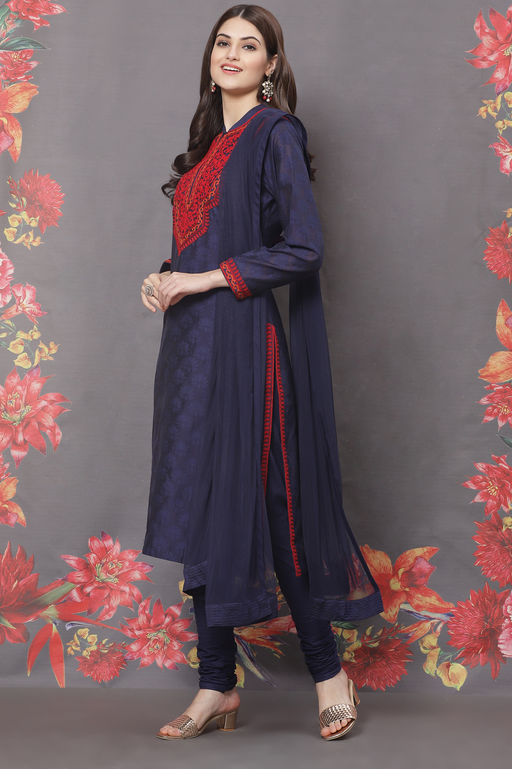Blue Silk Straight Embroidered Suit Set image number 5