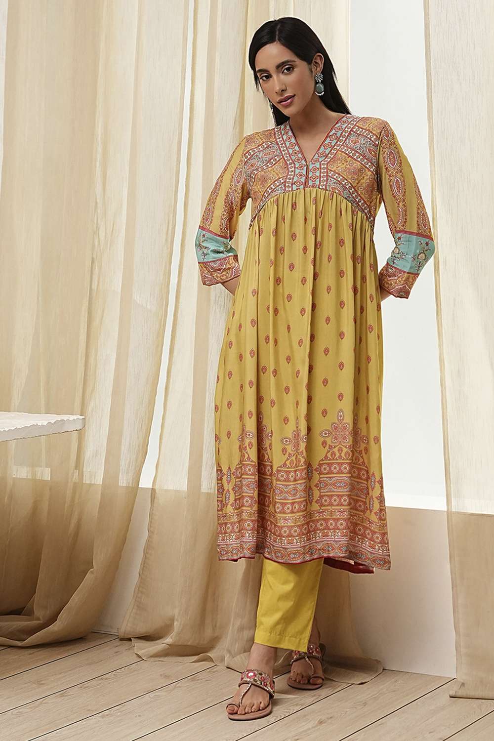 Green Modal Blend Gathered Printed Fusion Set image number 0