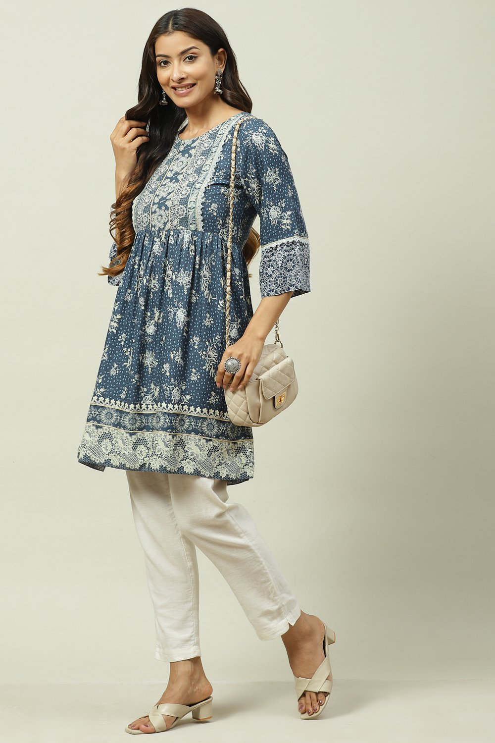 Navy LIVA Flared Printed Kurti image number 5