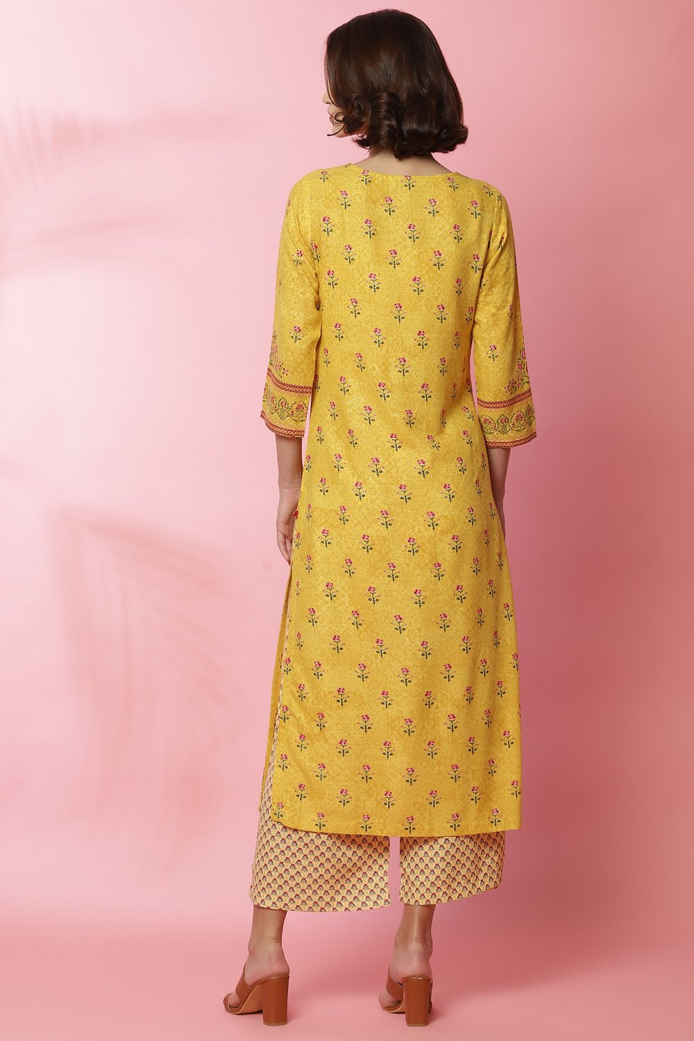 Yellow LIVA Straight Printed Kurta image number 5