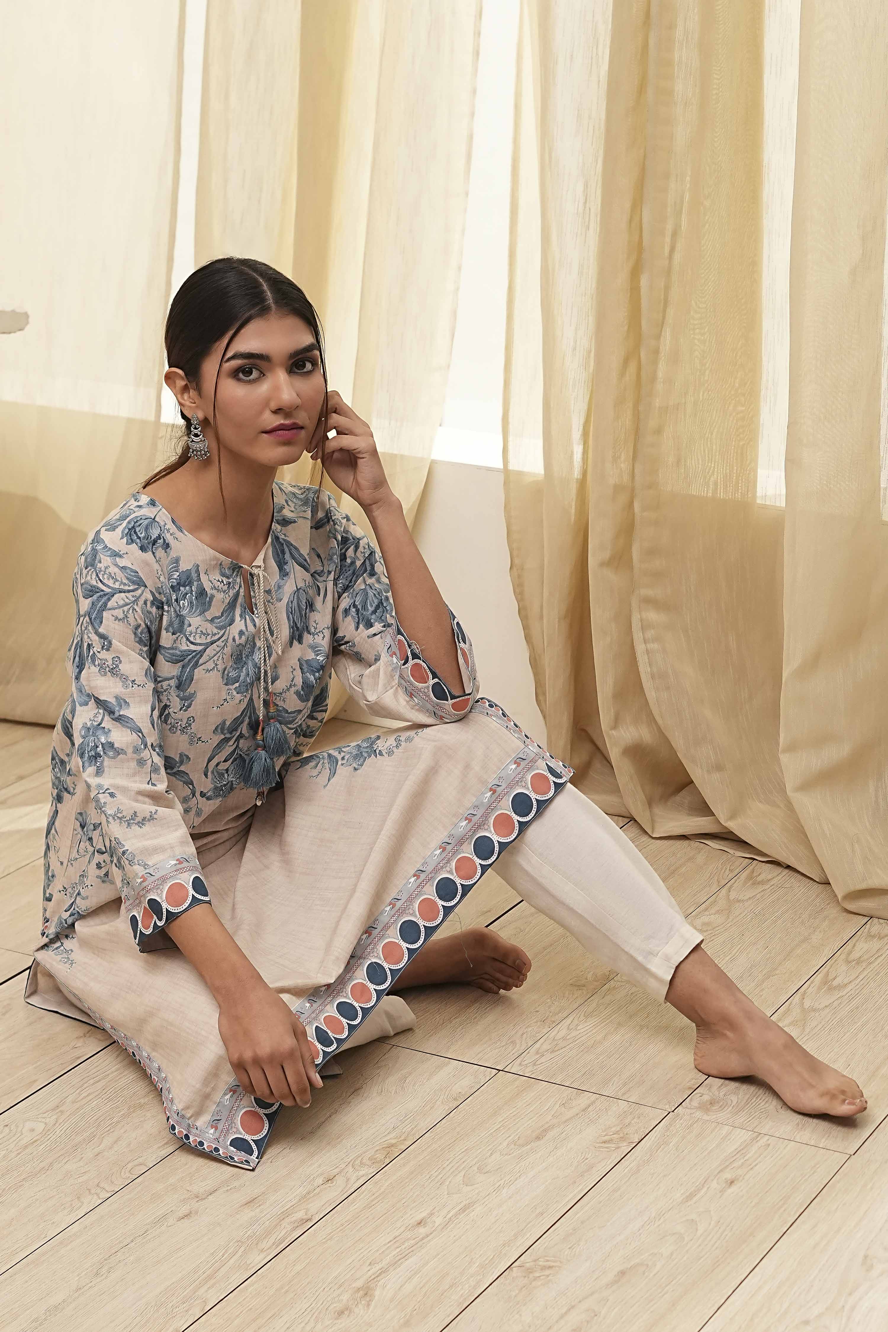 Beige and Blue Cotton Floral Straight Kurta image number 0