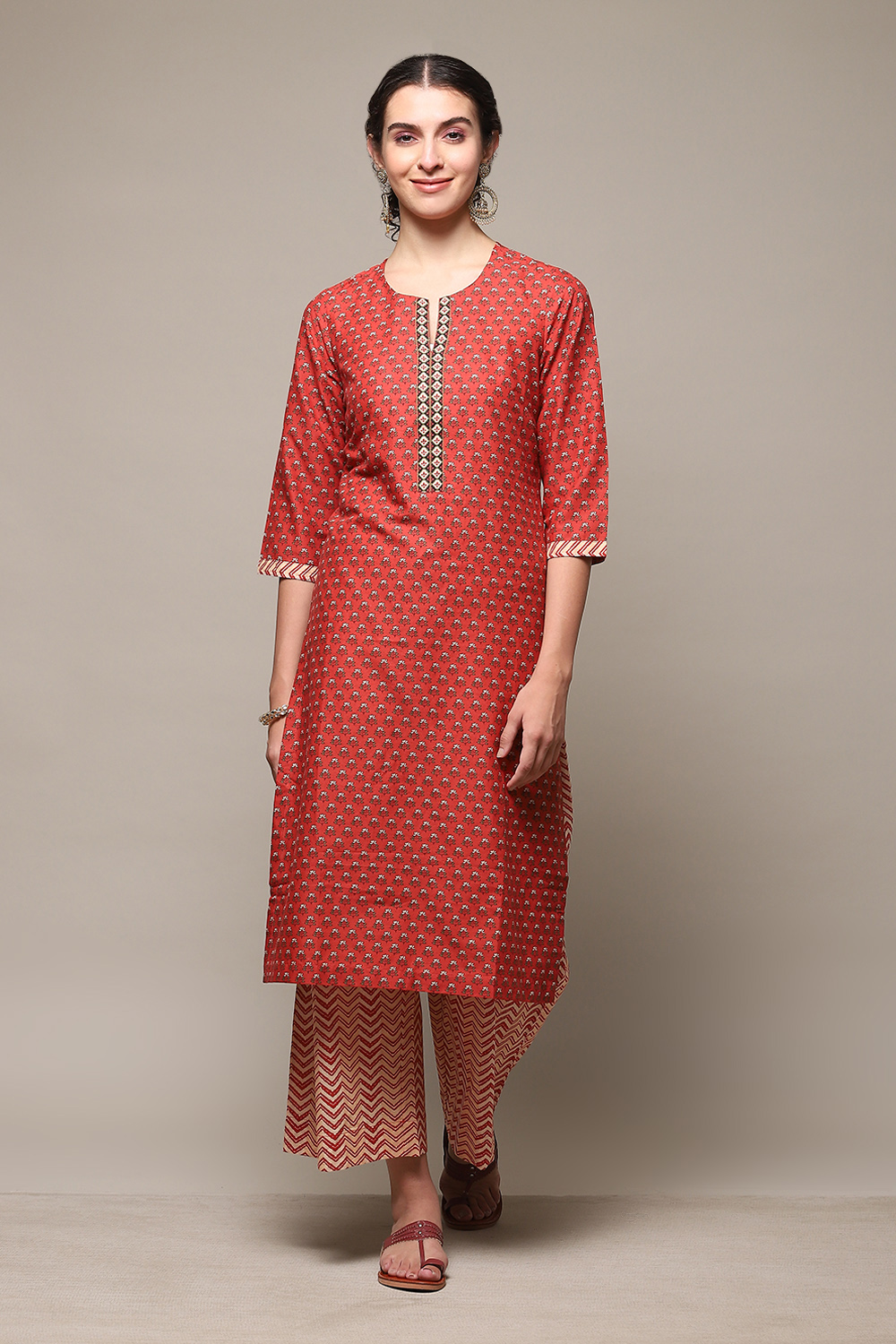 Sap Green Cotton Straight Kurta Palazzo Suit Set image number 6