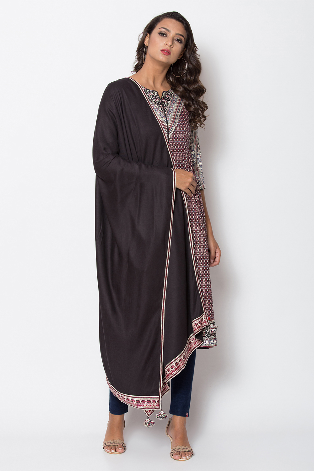 Black Rayon Solid Dupatta image number 0