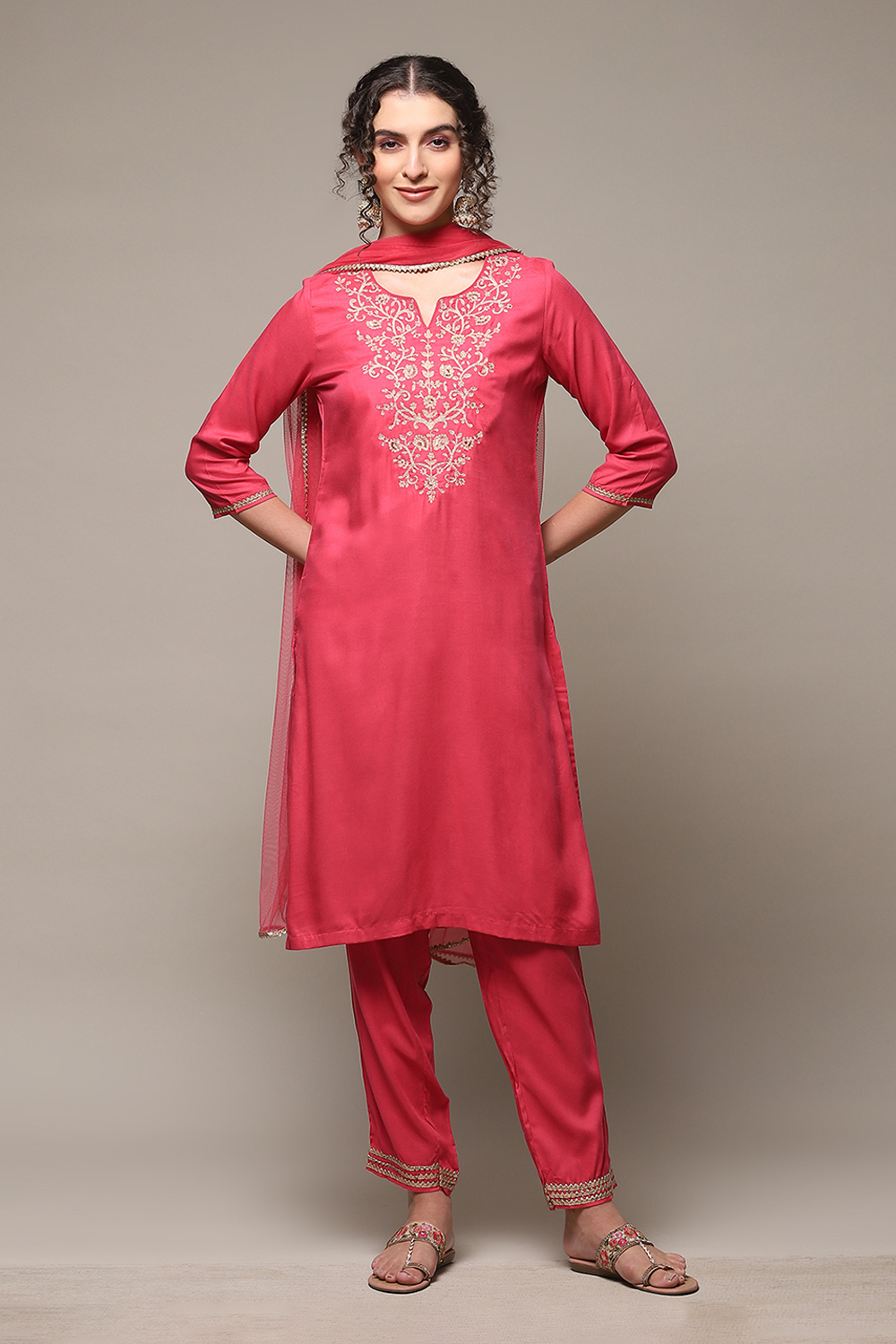 Fuschia Rayon Straight Kurta Regular Pant Suit Set image number 7