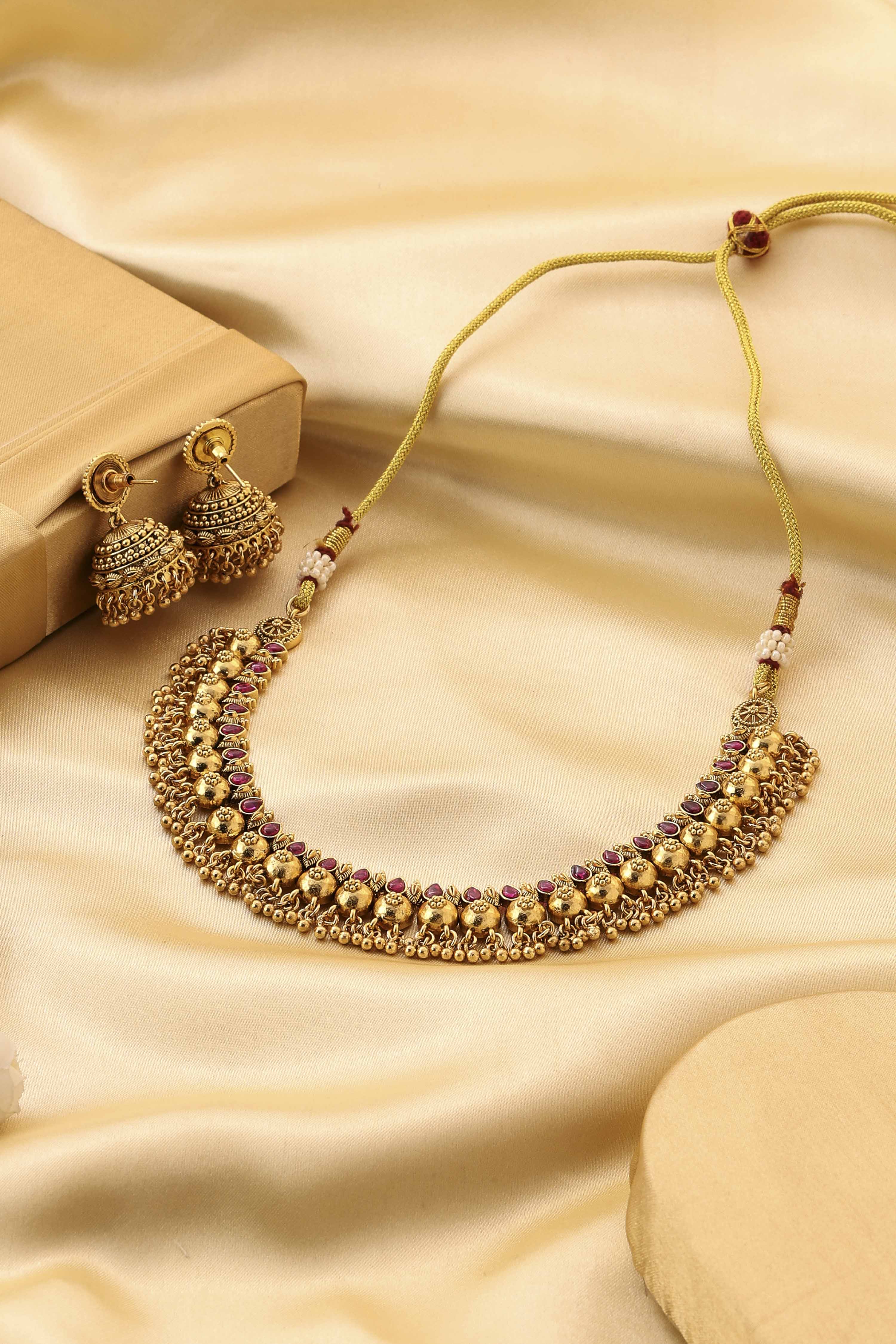 Red Brass Choker image number 2