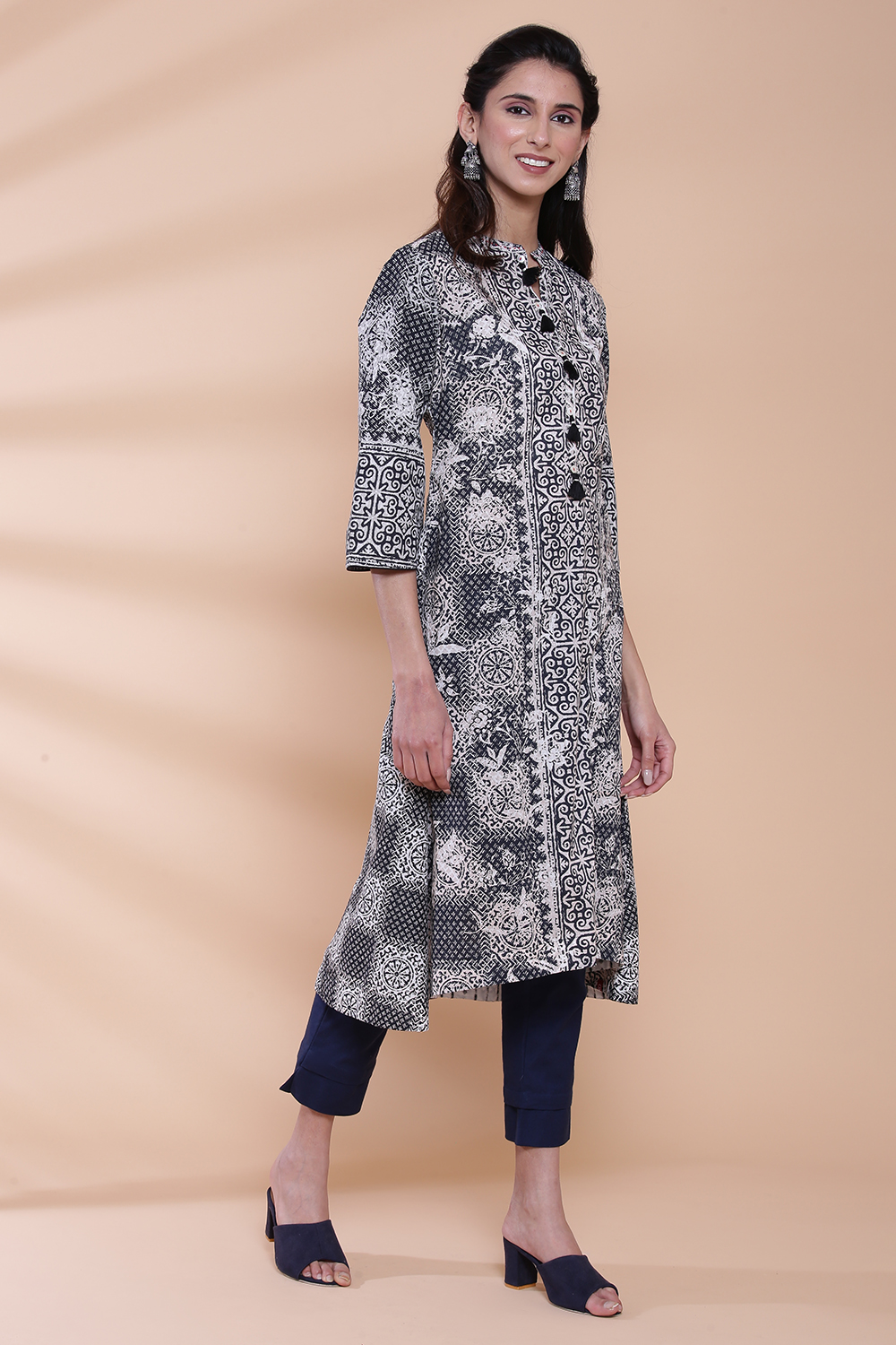 Black Cotton A-line Printed Kurta image number 3