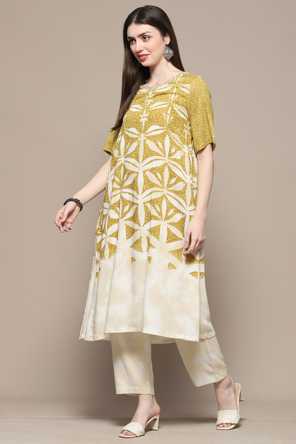 Ochre Rayon Straight Kurta Set image number 3