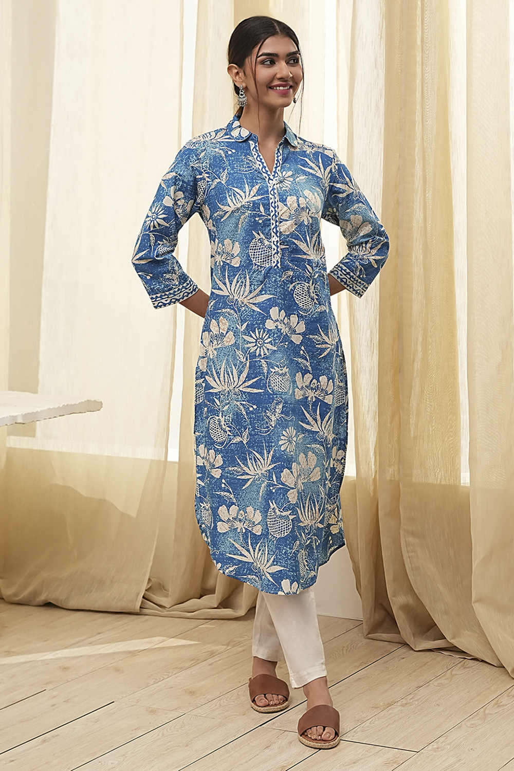 Red Pure Cotton Floral Straight Kurta image number 5