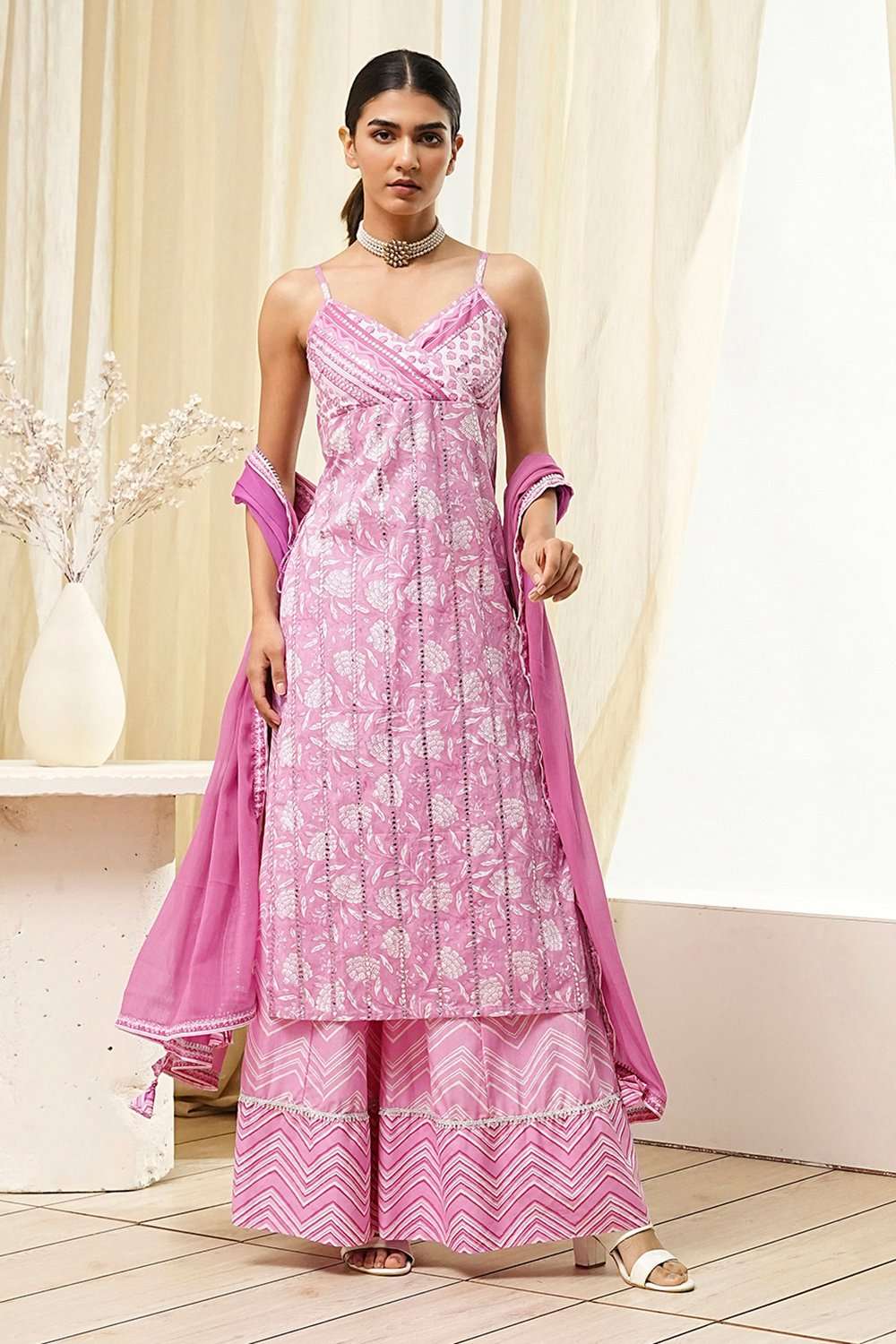 Pink Cotton Floral Strappy Straight Suit Set image number 6