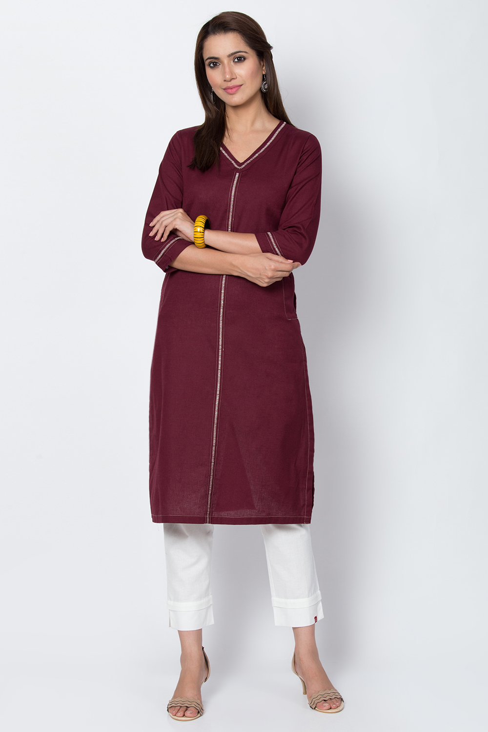 Maroon Cotton Flax Straight Solid Kurta image number 2