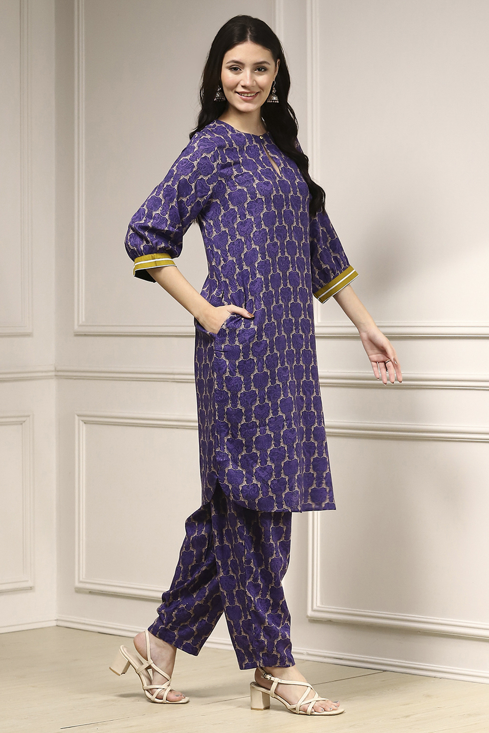 Indigo Blue Printed Straight Suit Set image number 5