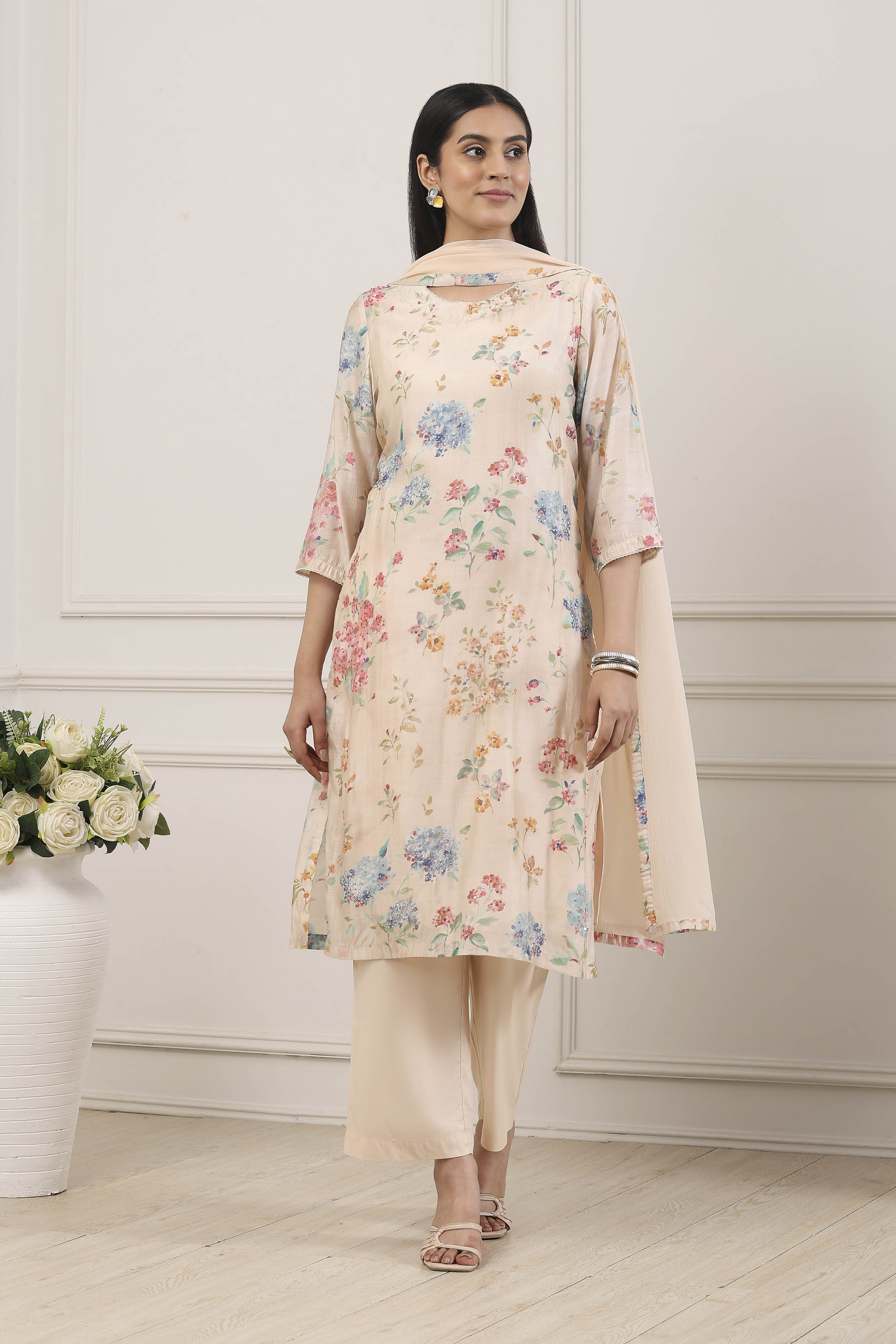 Beige Viscose Blend Straight Suit Set image number 7