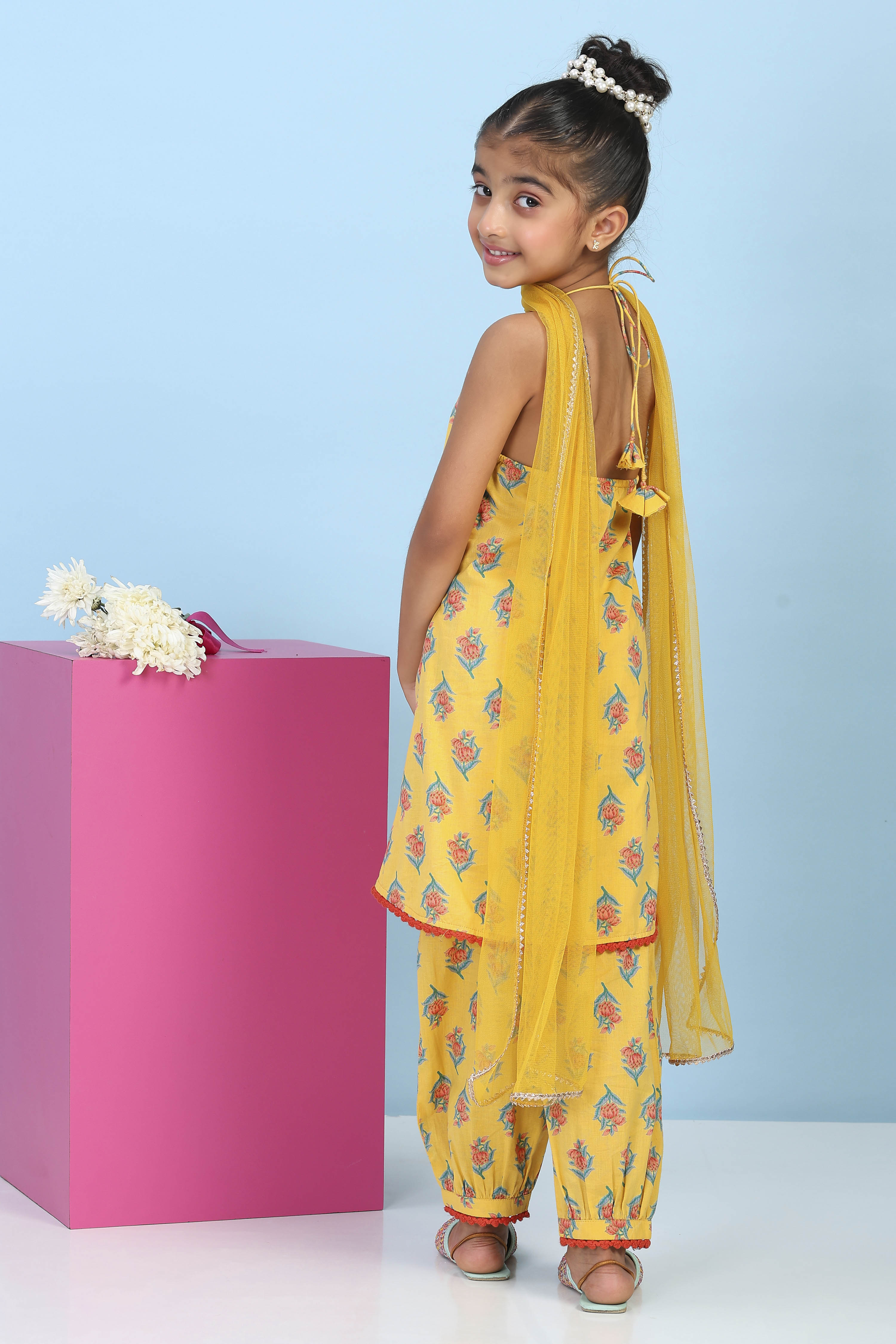 Yellow Cotton Printed Straight Suit Set image number 5
