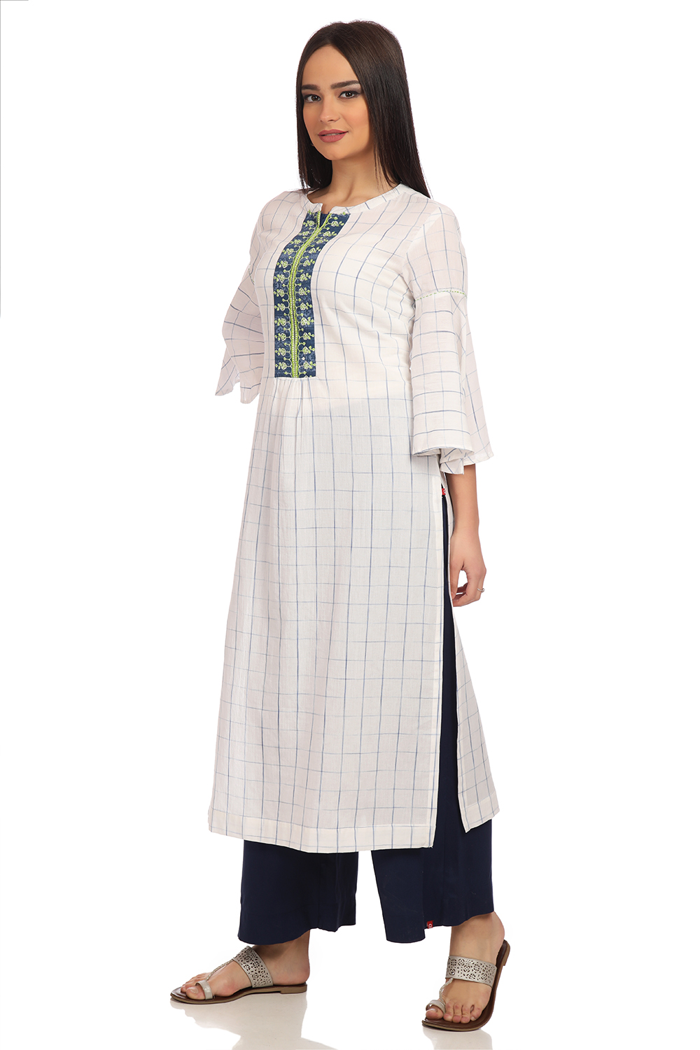 White Straight Cotton Yarndyed Kurta image number 3