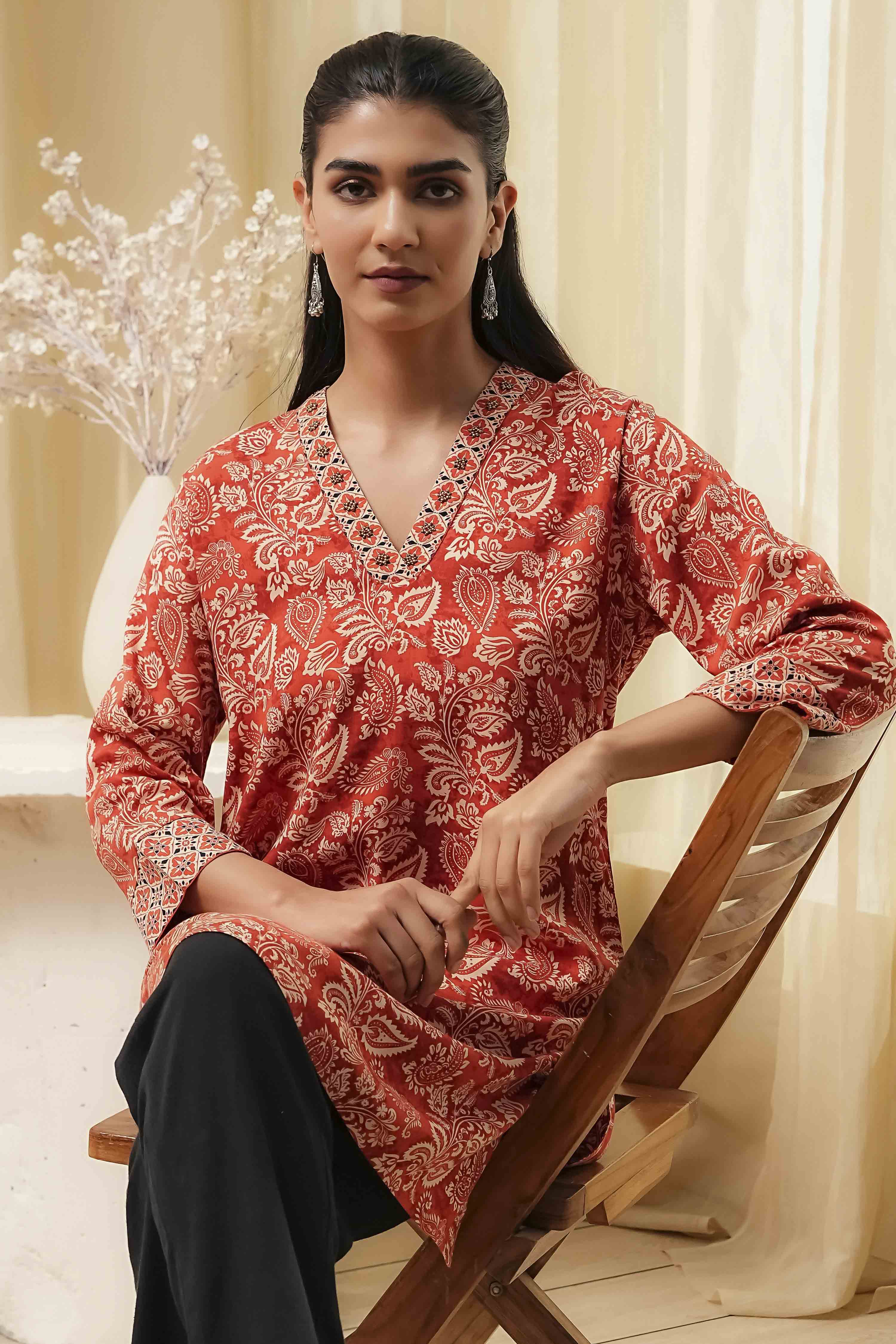 Rust Printed Straight Short Kurta image number 6