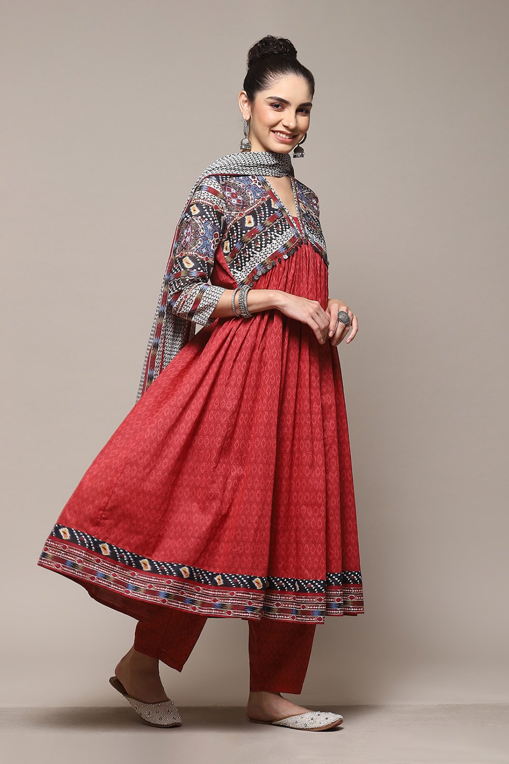 Maroon Cotton Printed Gathered Flared Suit Set image number 6