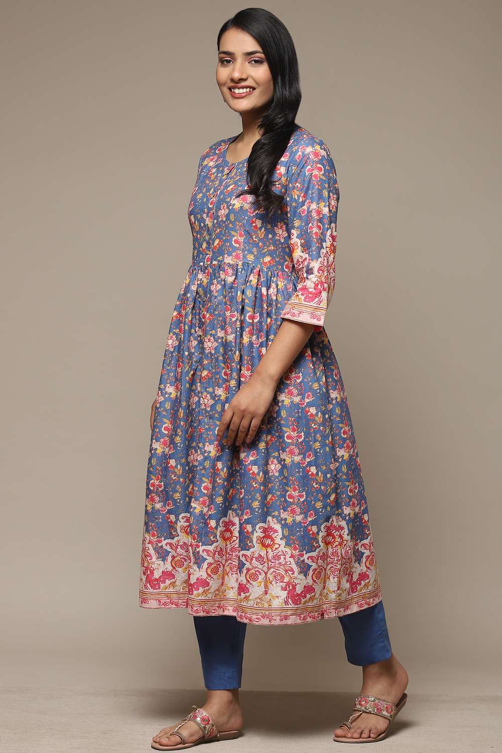Blue Cotton Gathered Kurta Pants 2 Piece Set image number 3