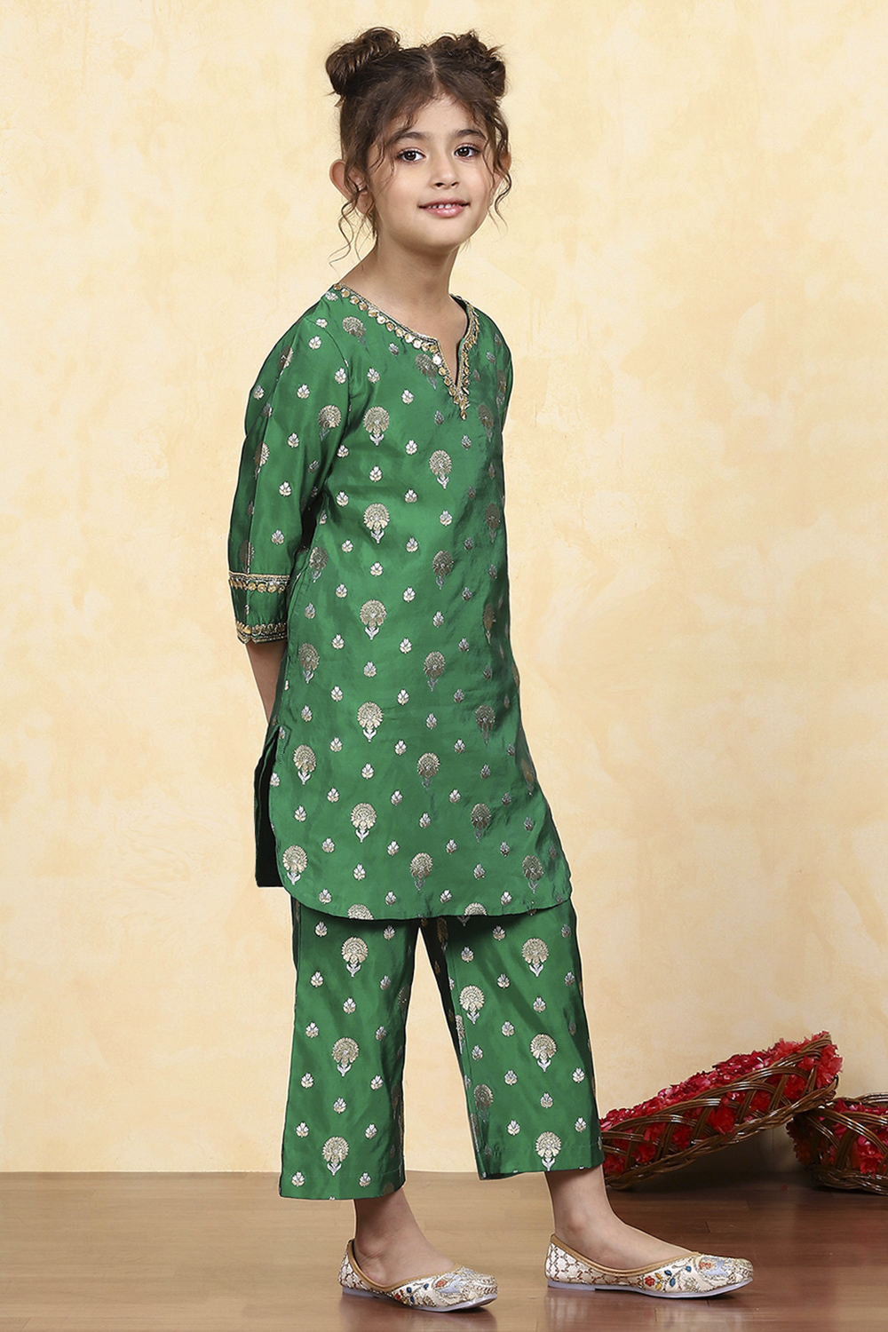 Green Polyester Yarndyed Fitted Kurta Pants Set image number 5