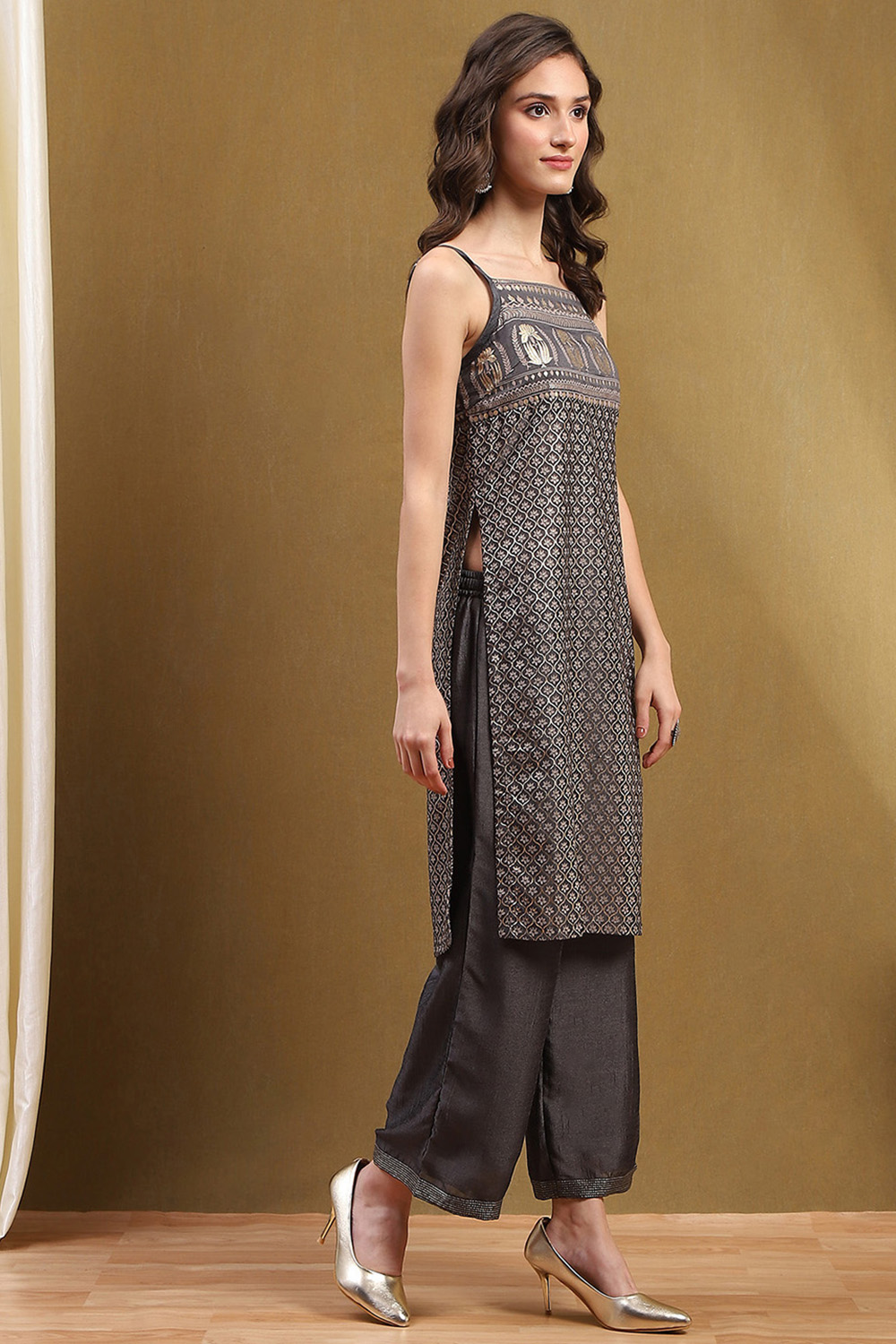 Grey Silk Floral Hand-Block Printed Festive Straight Kurta image number 4