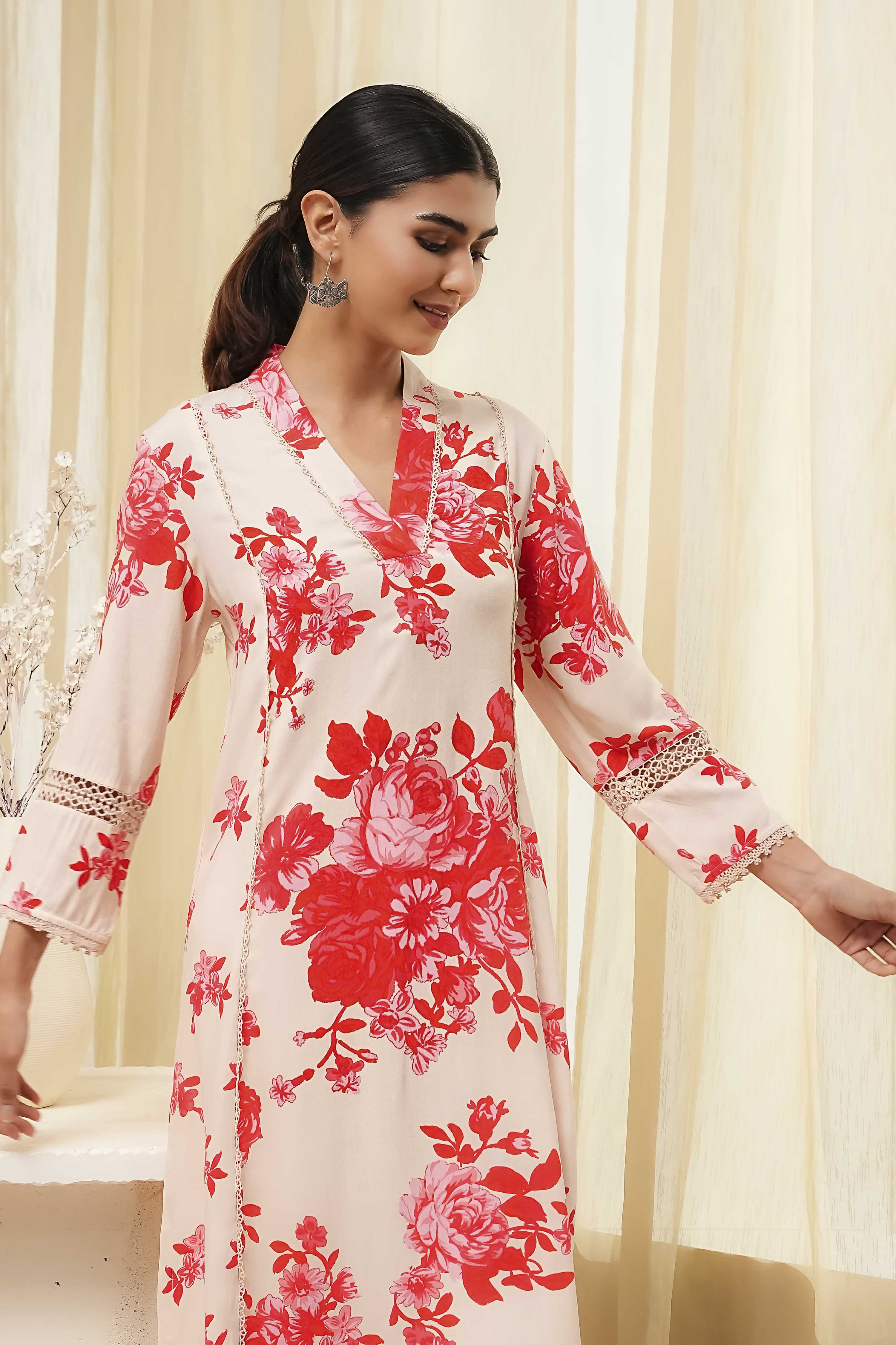 Red and Off-White Floral Printed Straight Kurta image number 6