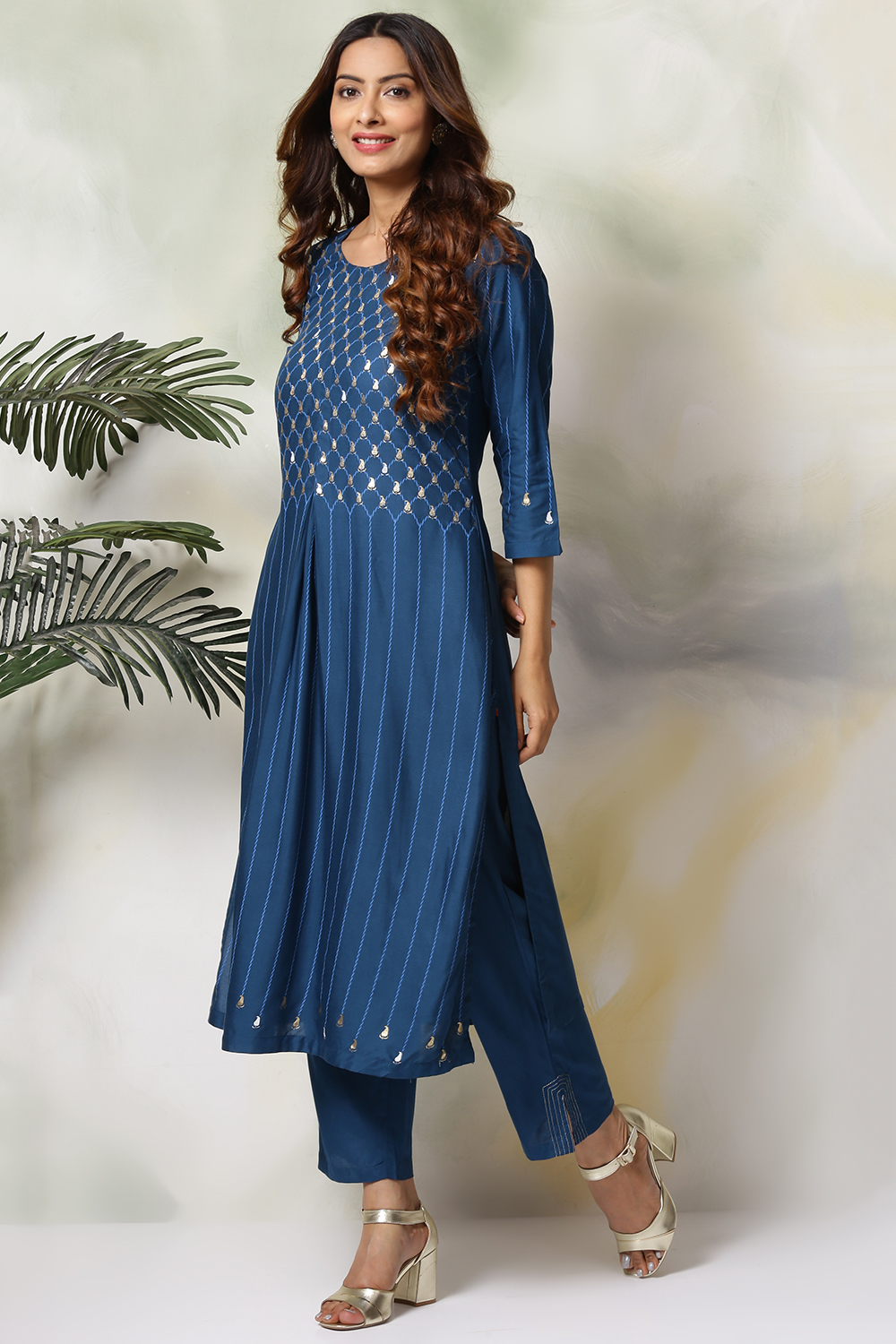 Blue Rayon Straight Kurta Pants Set image number 3