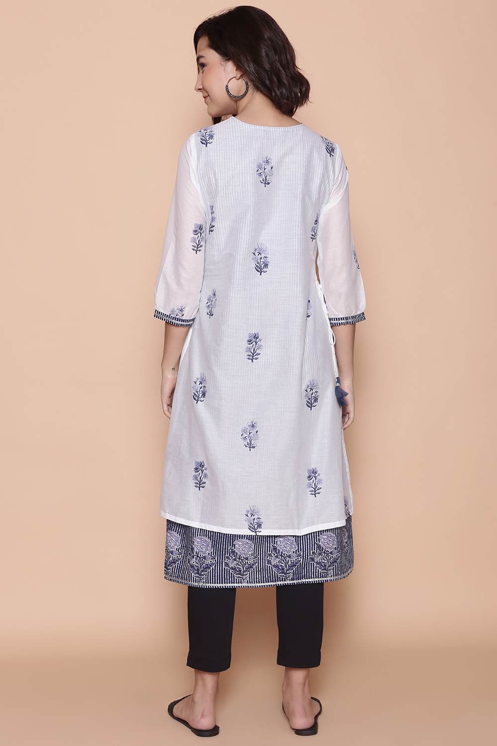 White And Blue Cotton A-Line Printed Kurta image number 5