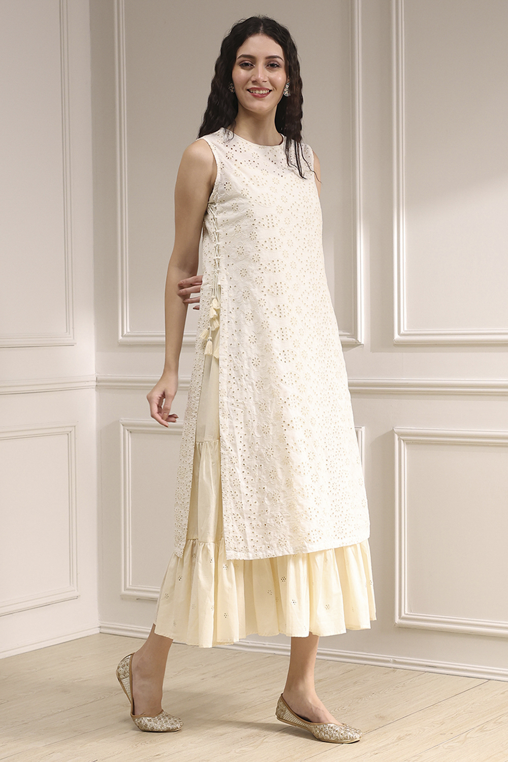 Off White Cotton Layered Suit Set image number 4