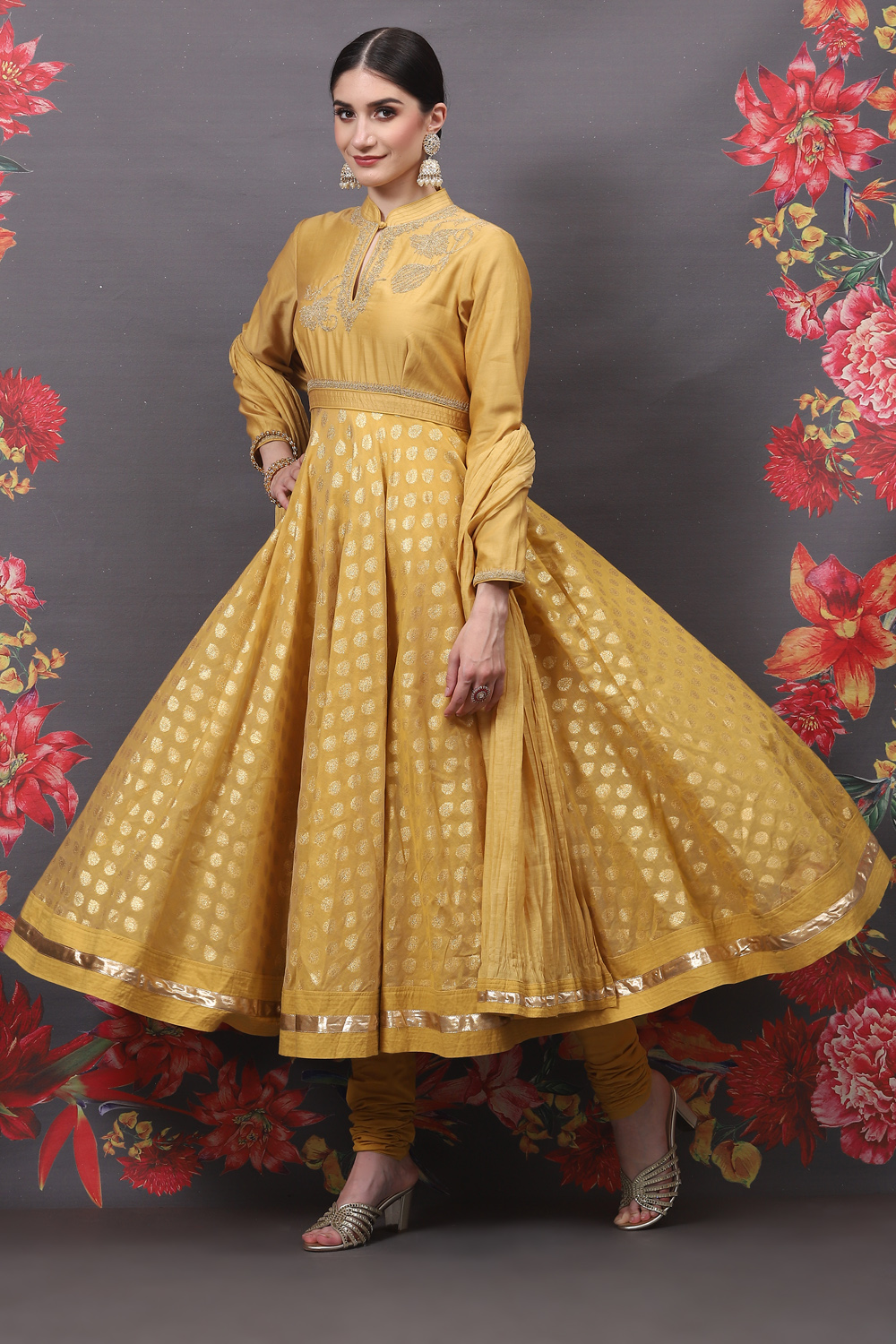 Yellow Cotton Silk Anarkali Yarndyed Suit Set image number 5