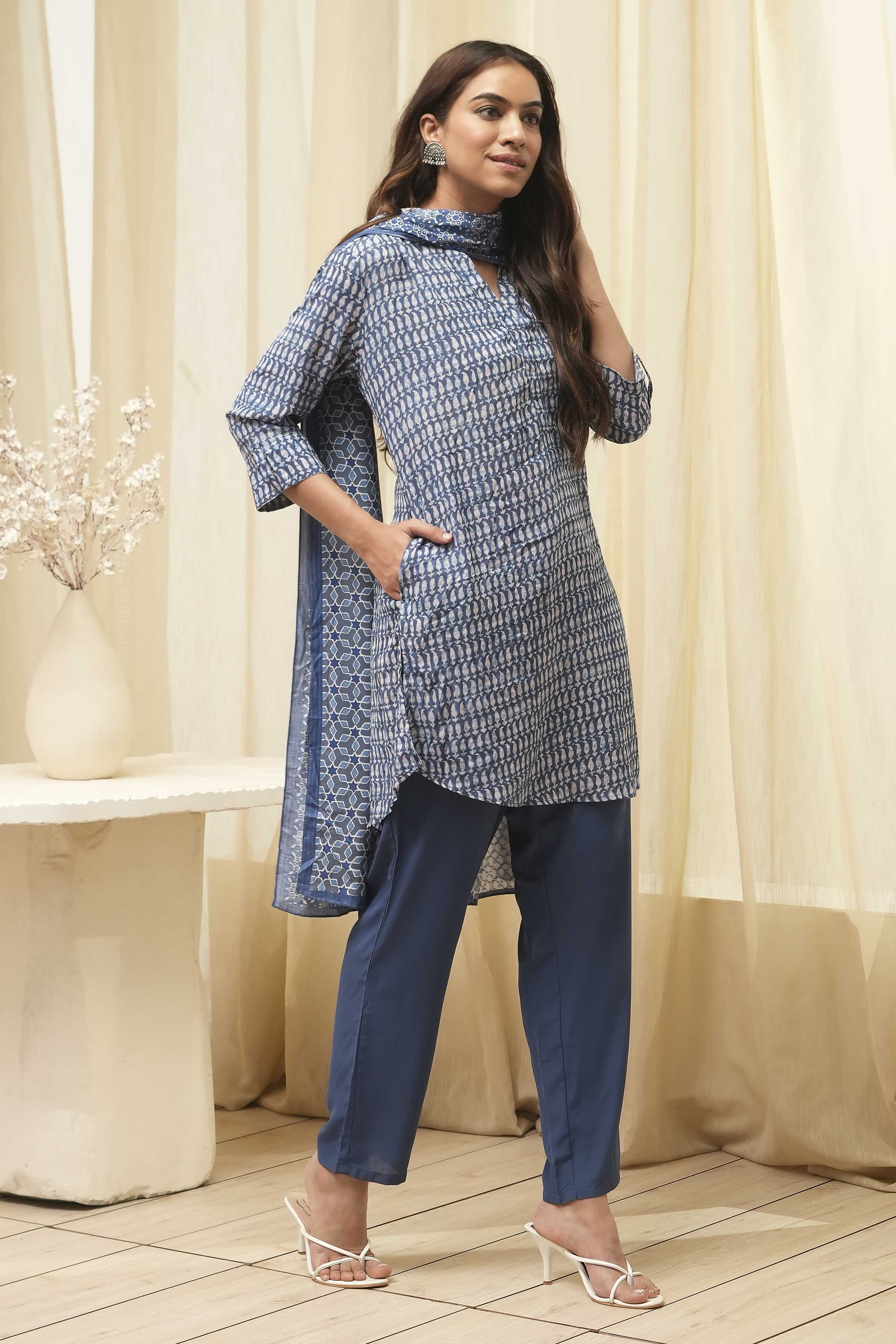 Grey & Pink Art Silk Straight Kurta Pant Suit Set image number 5