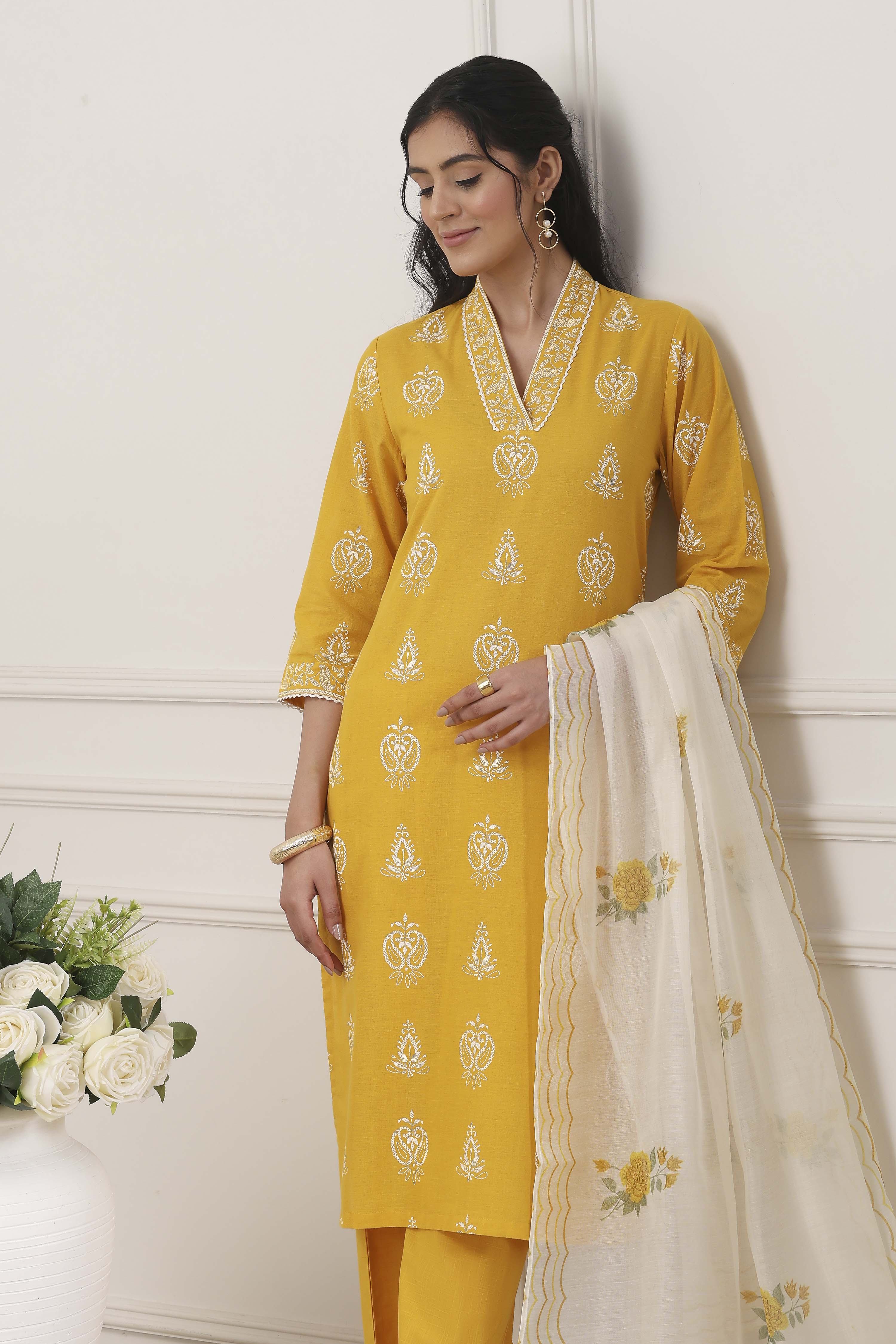 Yellow Cotton Straight Suit Set image number 7