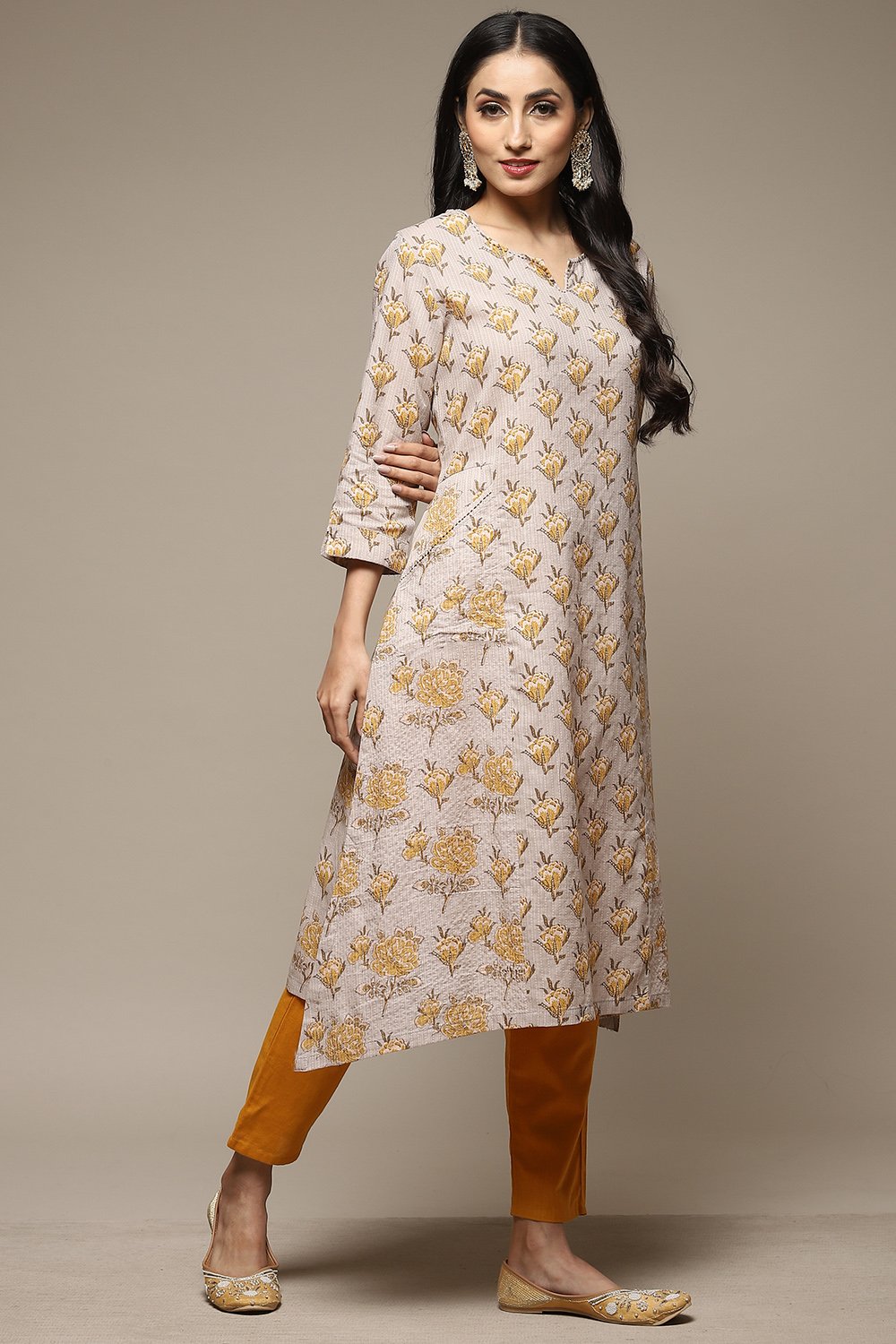 Yellow Carbon Cotton Straight Printed Kurta image number 4