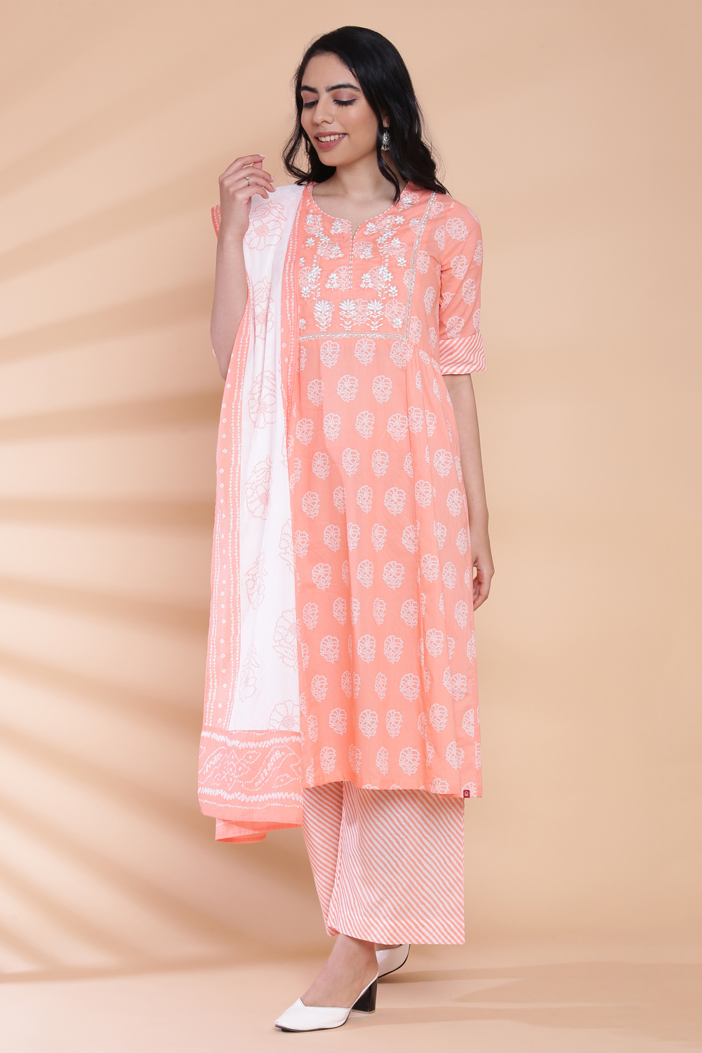 Peach Cotton Kalidar Kurta Palazzo Suit Set image number 5