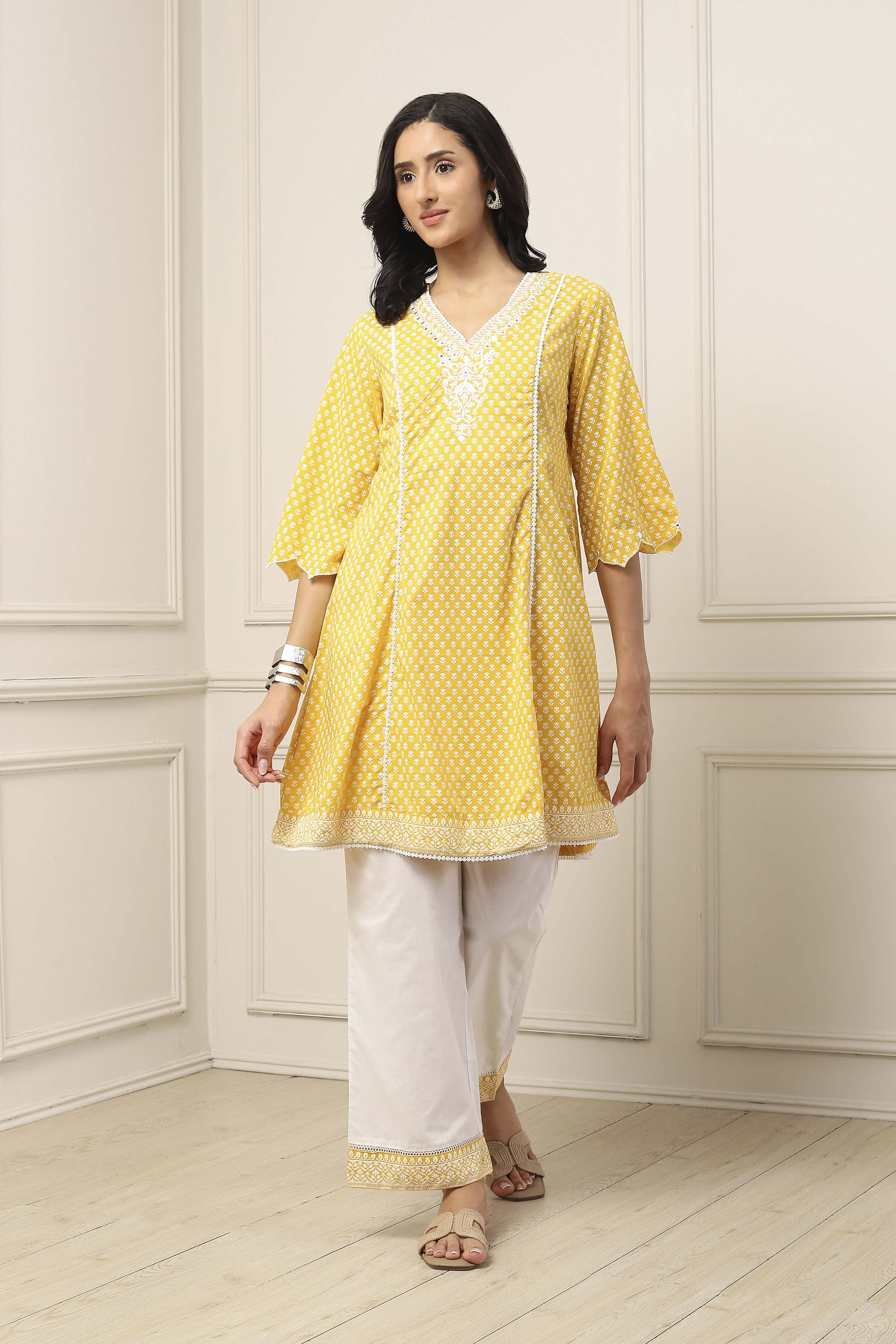 Yellow Cotton Kalidar Kurta Palazzo Set image number 6