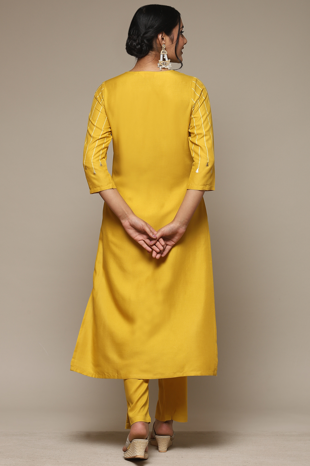 Fuschia Rayon Straight Kurta Pant Suit Set image number 4