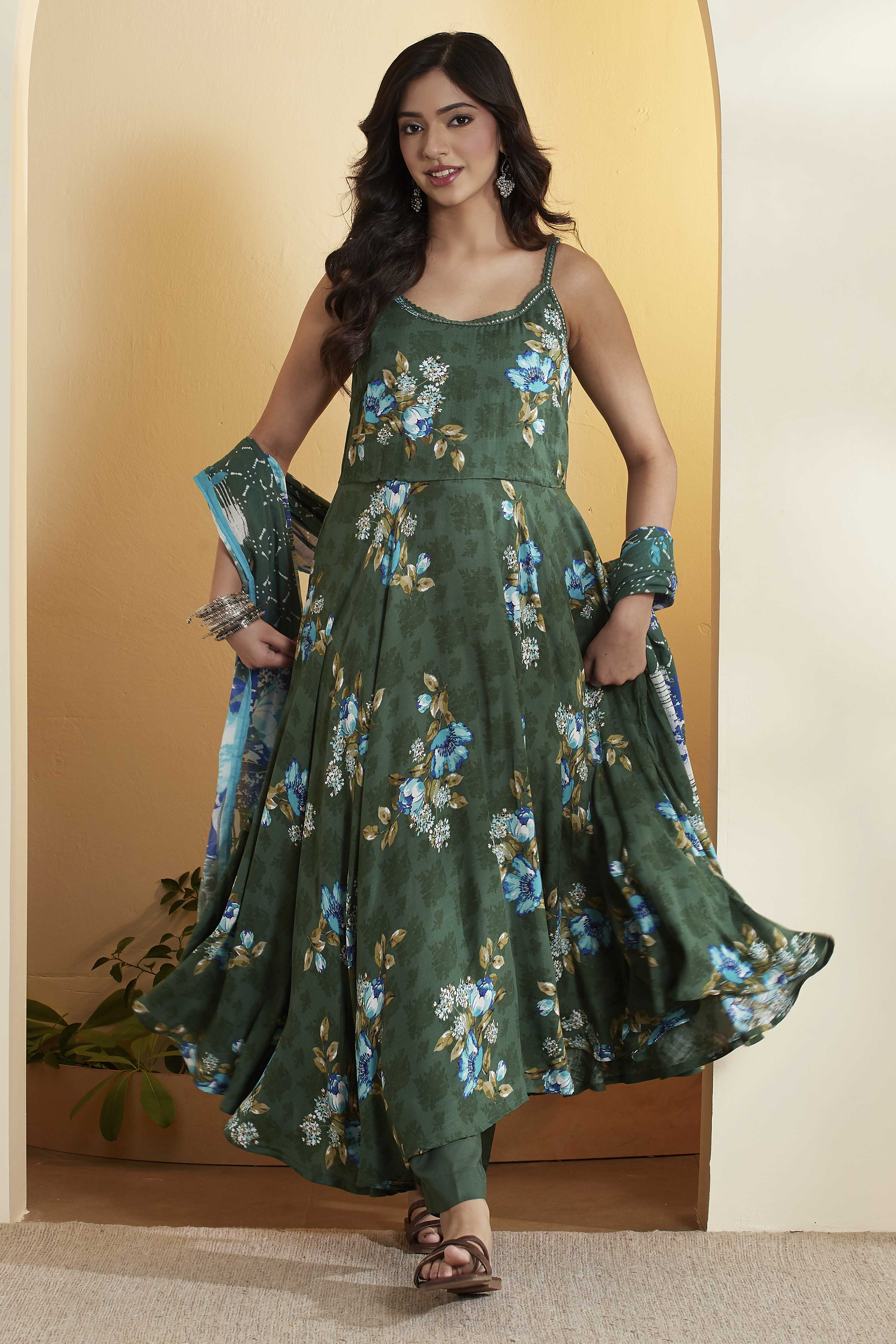 Green Viscose Rayon Straight Fusion Set image number 0