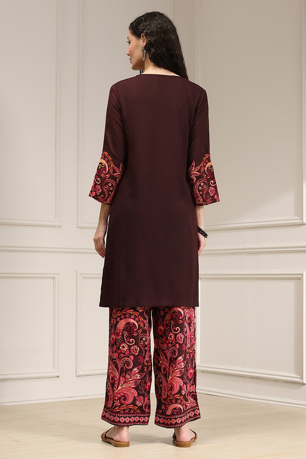 Brown Printed Straight Suit Set image number 4