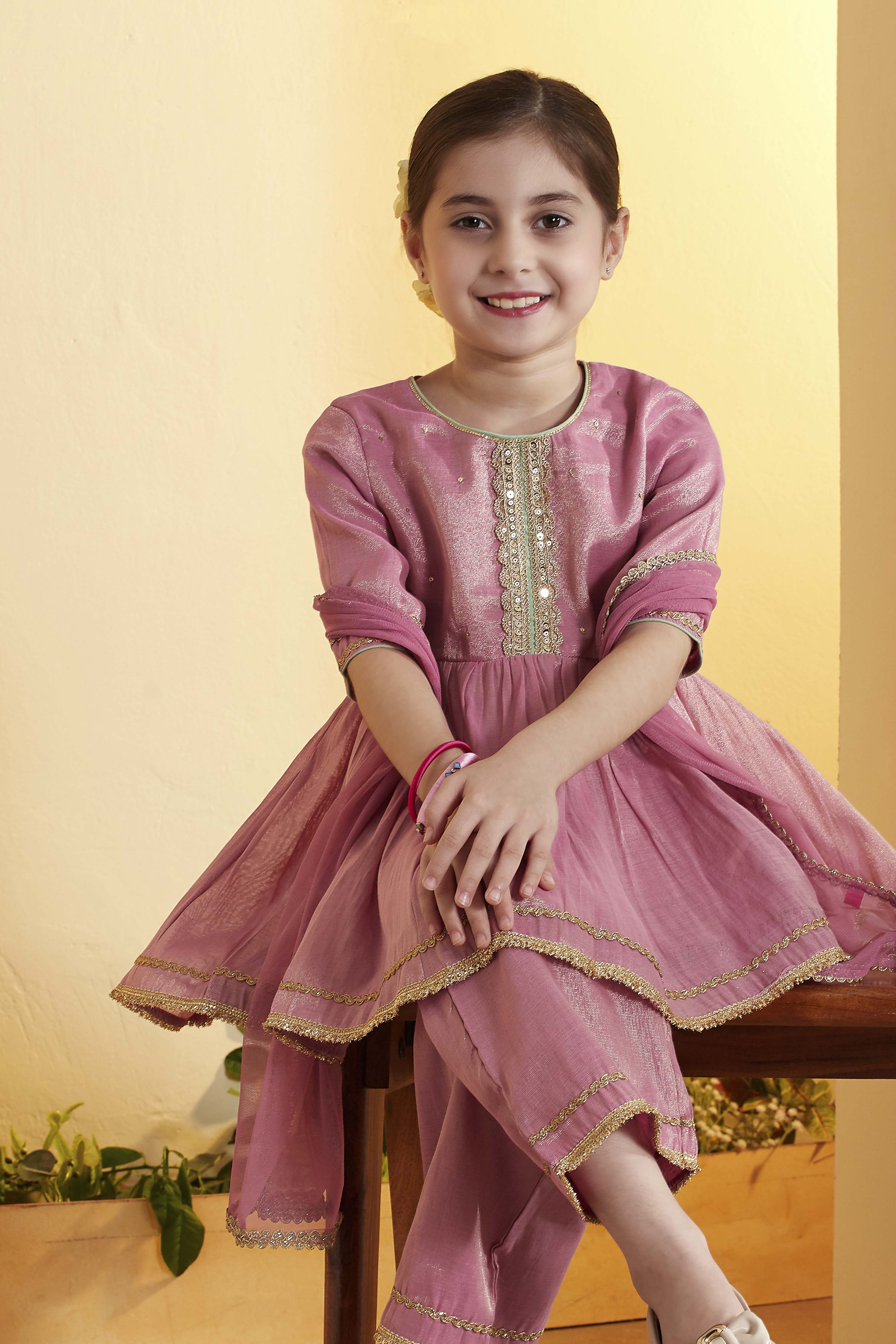 Pink Solid Peplum Viscose Rayon Kurta Set image number 1