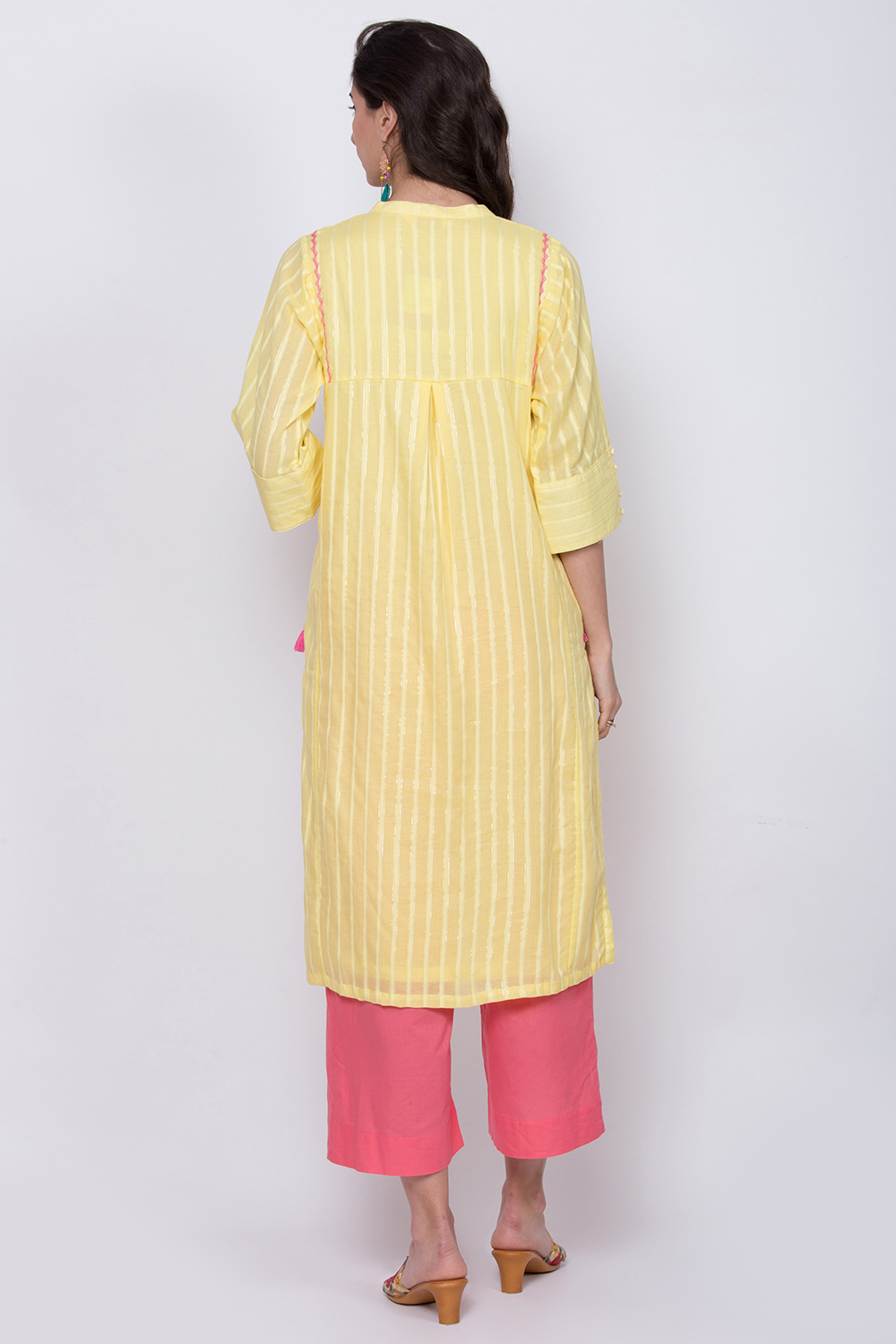 Yellow Metallic Cotton Straight Kurta image number 4