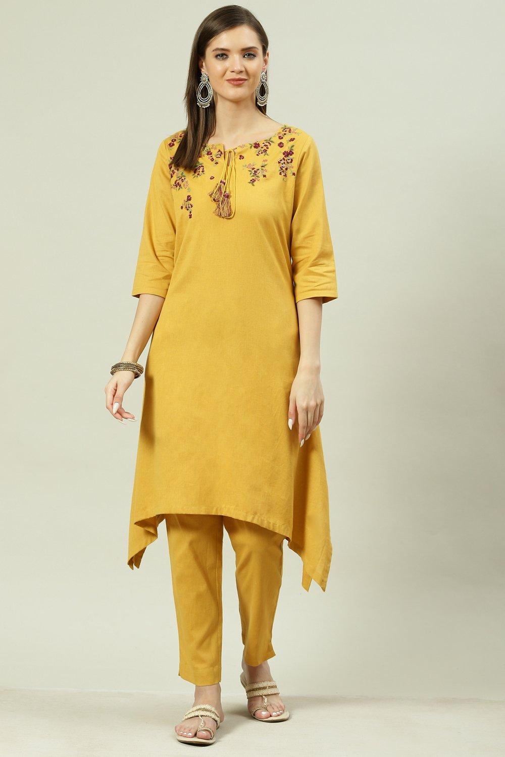 Yellow Solid Asymmetric Kurta Slim Pants Suit Set image number 6