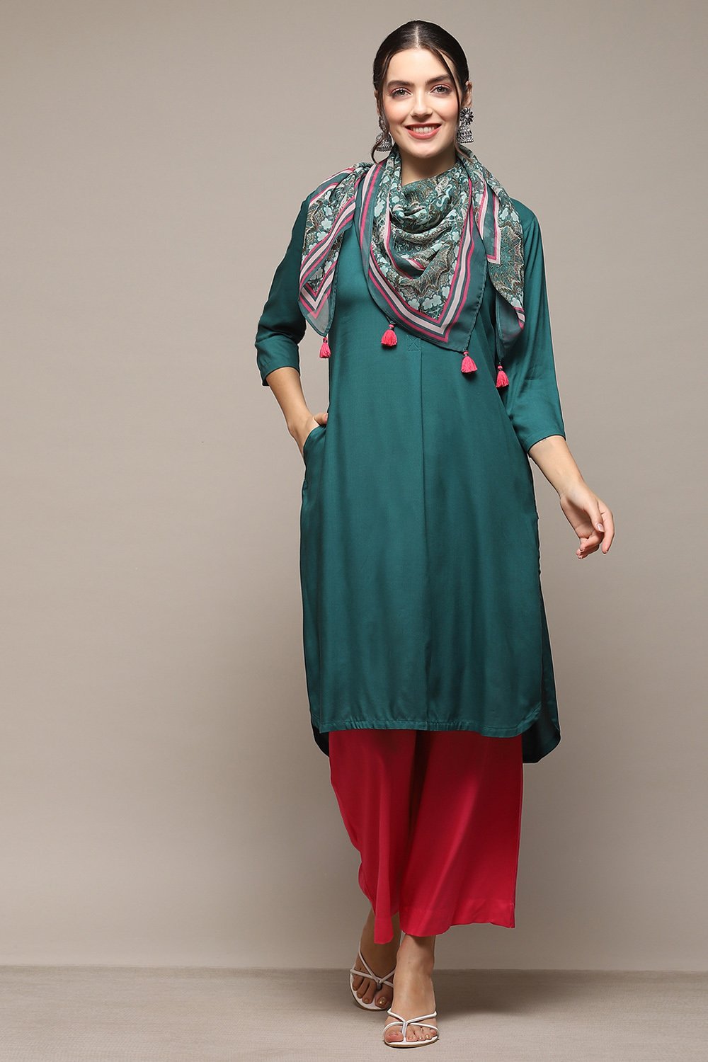 Green Rayon flax Straight Kurta Palazzo Suit Set image number 0