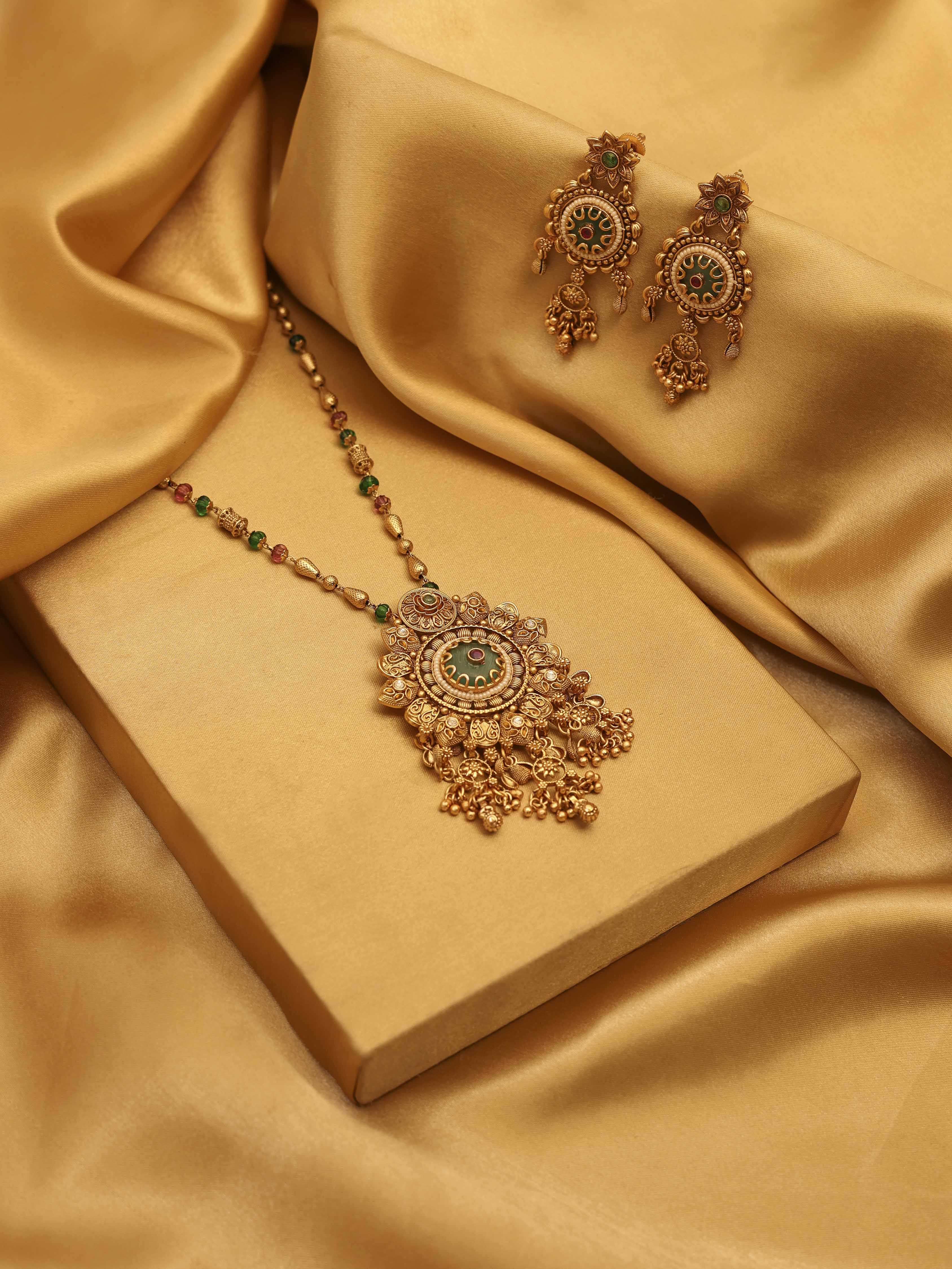 Gold Plated Brass Pendant Necklace Set image number 0